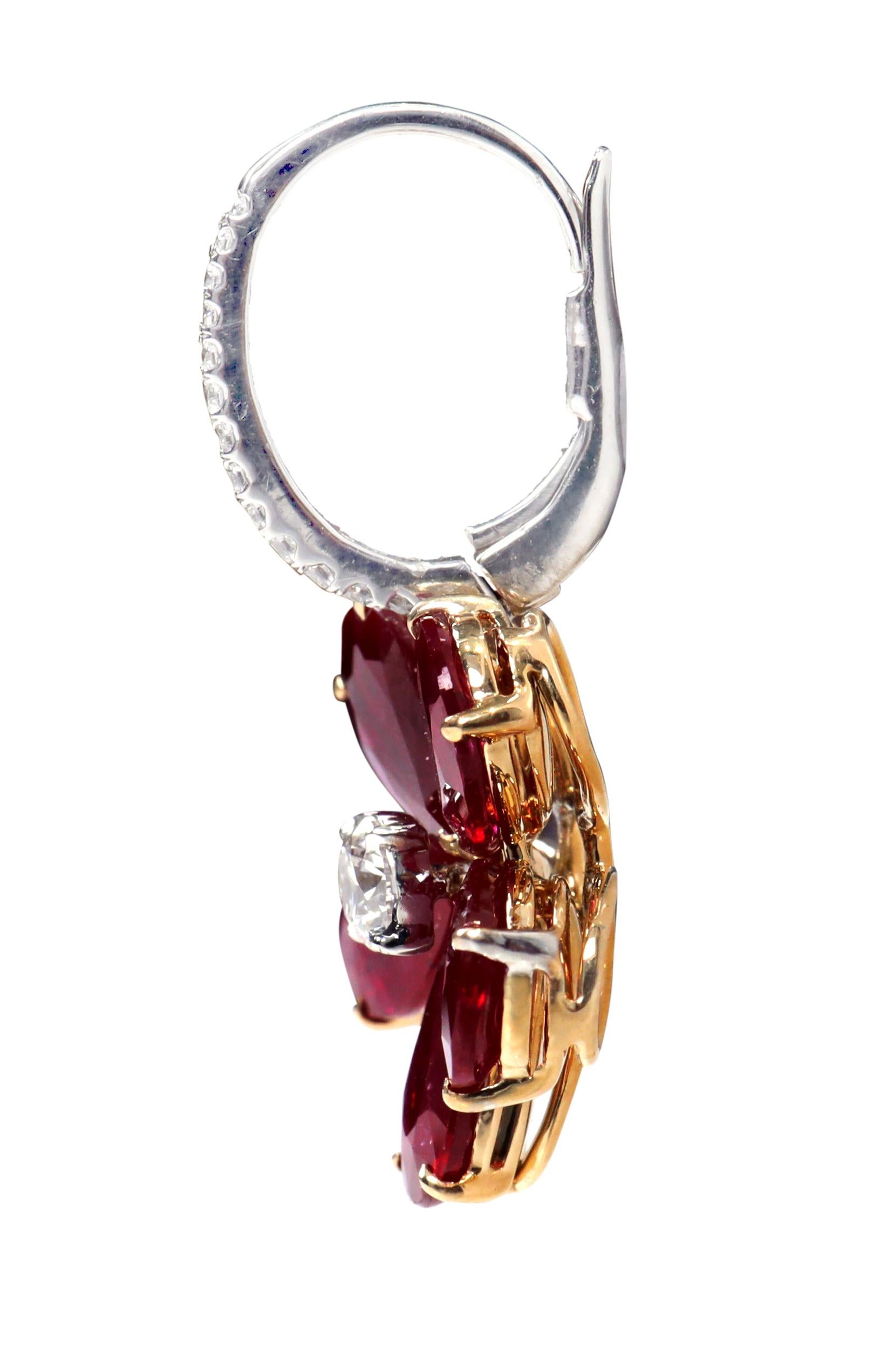 18 Karat Gold 9.15 Carats Ruby and Diamond Flower Drop Earrings For Sale 1