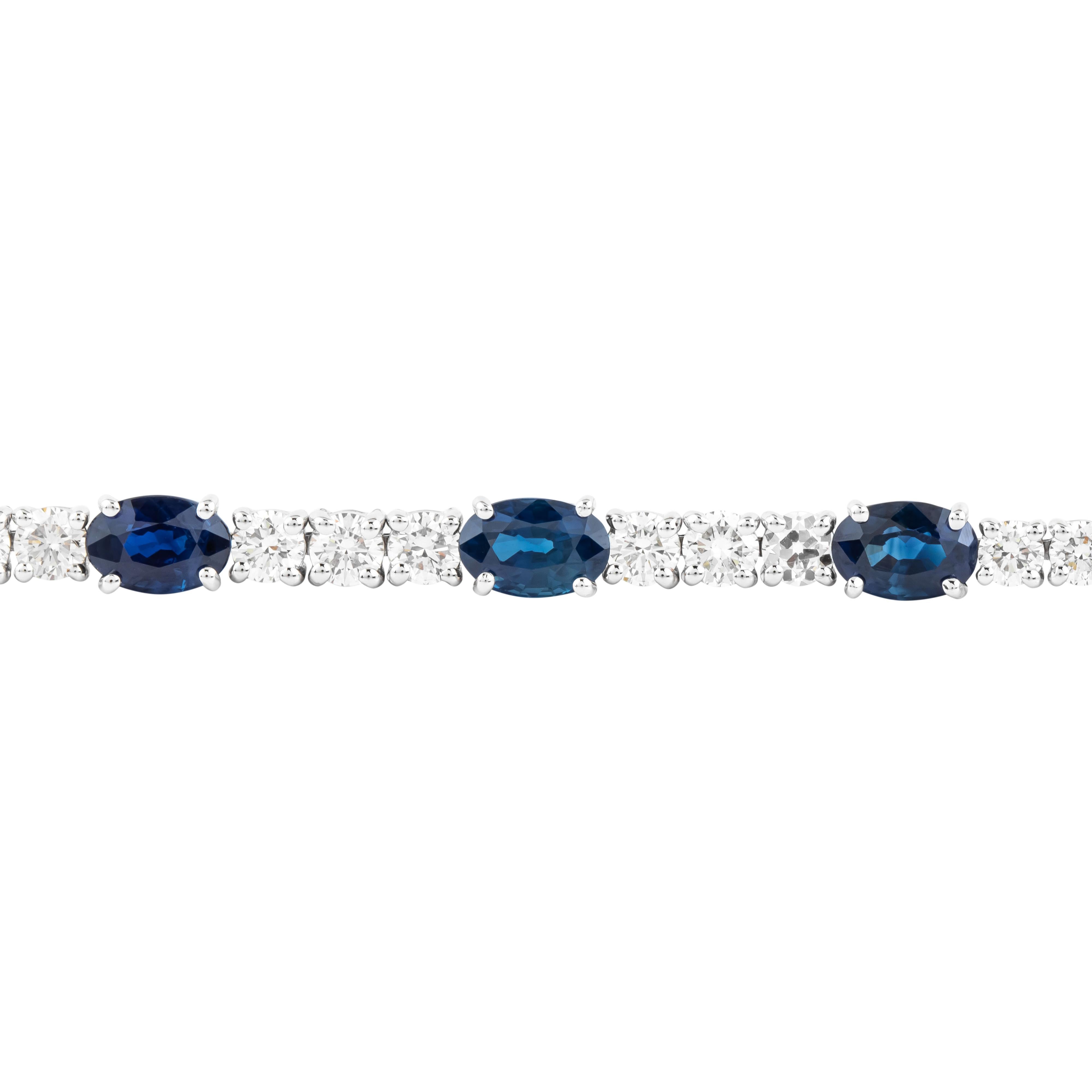 Contemporary 18 Karat Gold 9.16 Carat Sapphire and Diamond Tennis Bracelet For Sale
