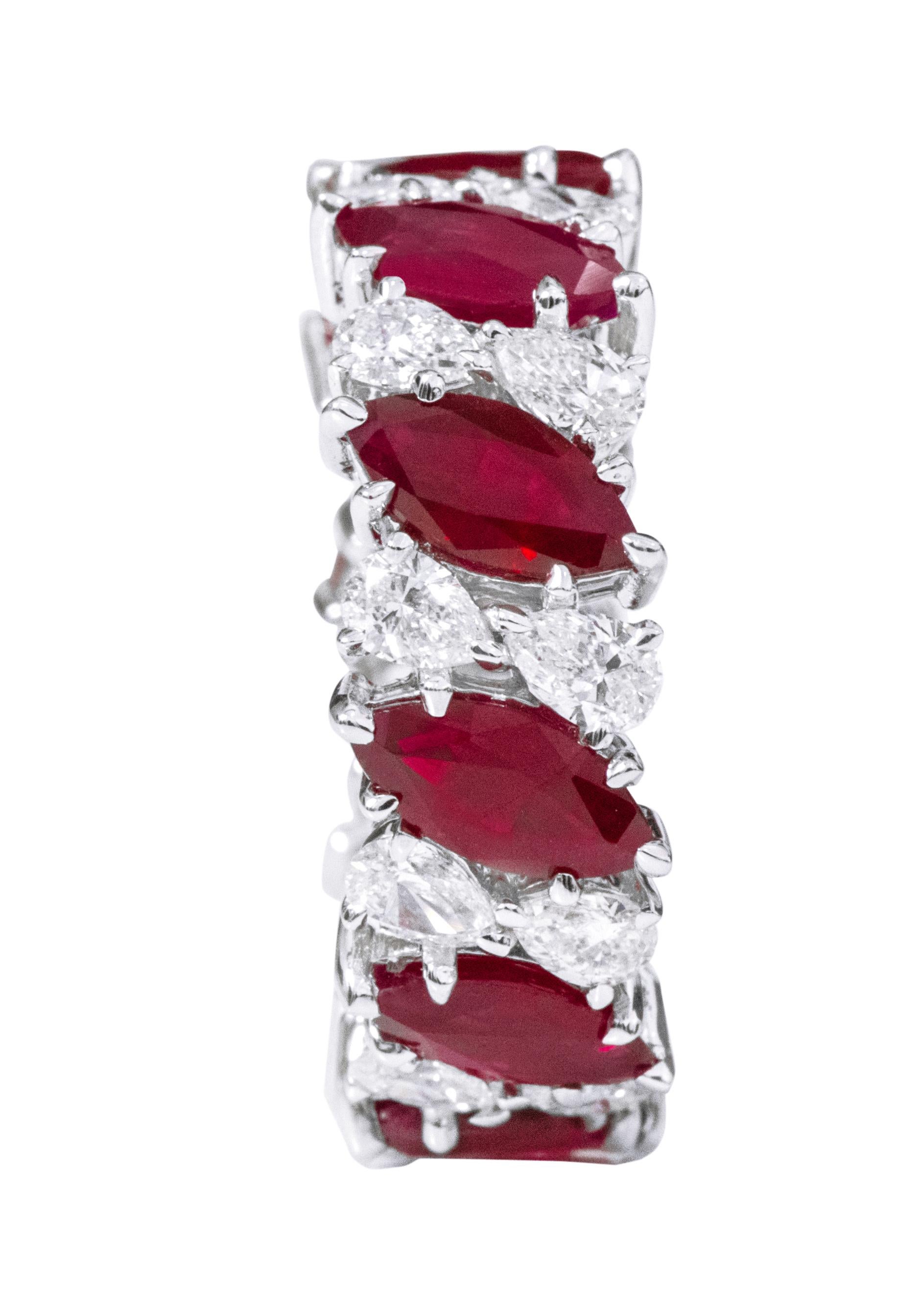 Modern 18 Karat Gold 9.50 Carat Ruby and Diamond Solitaire Diamond Eternity Band Ring For Sale