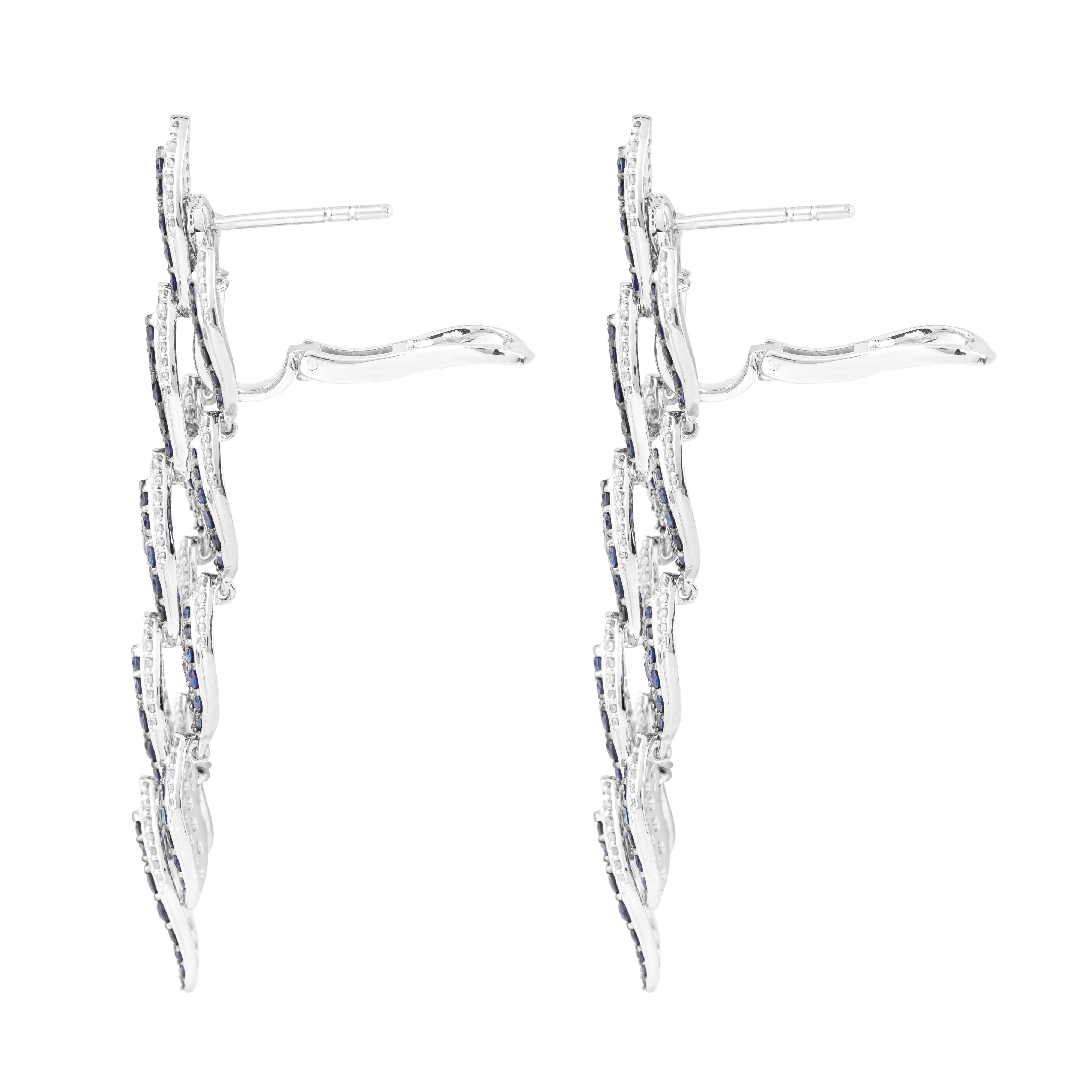 Brilliant Cut 18 Karat Gold 9.9 Carat Blue Sapphire & Diamond Chandelier Earrings For Sale