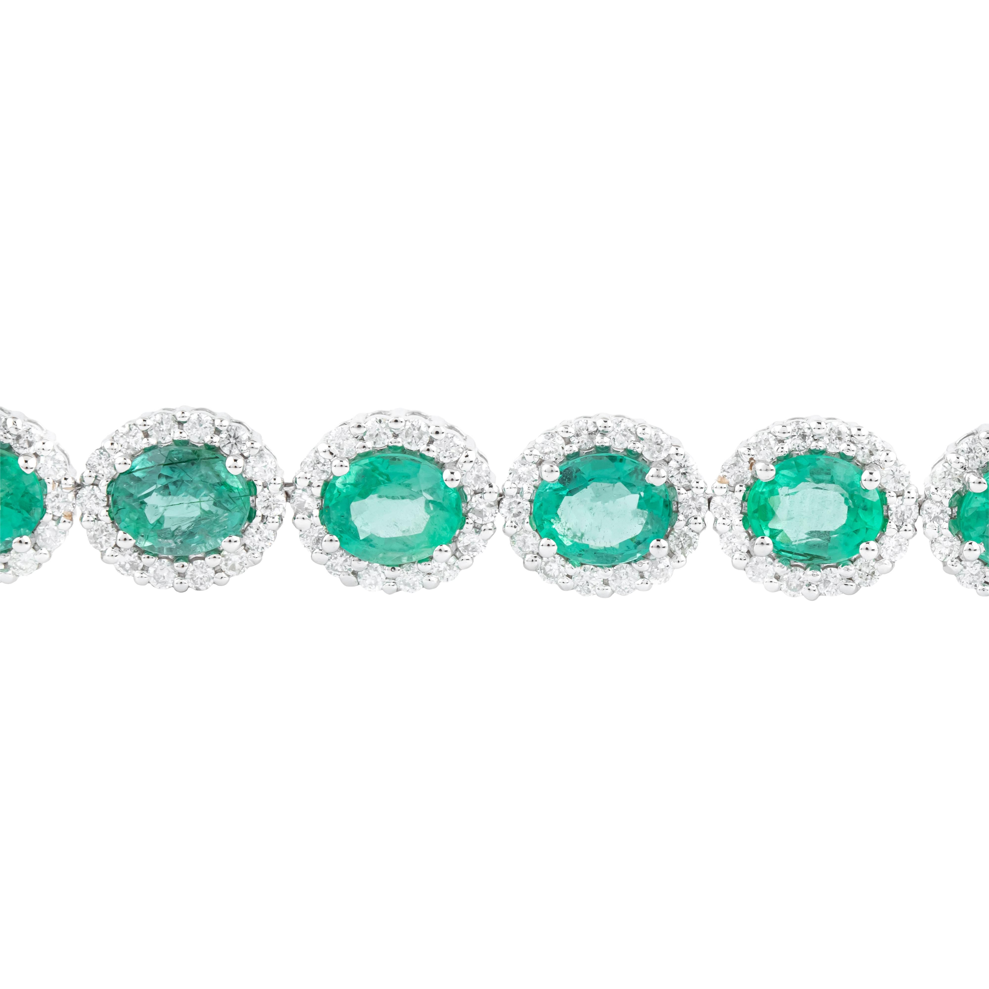 Moderno Bracciale tennis in oro 18 carati con smeraldo e diamanti da 9,93 carati in vendita