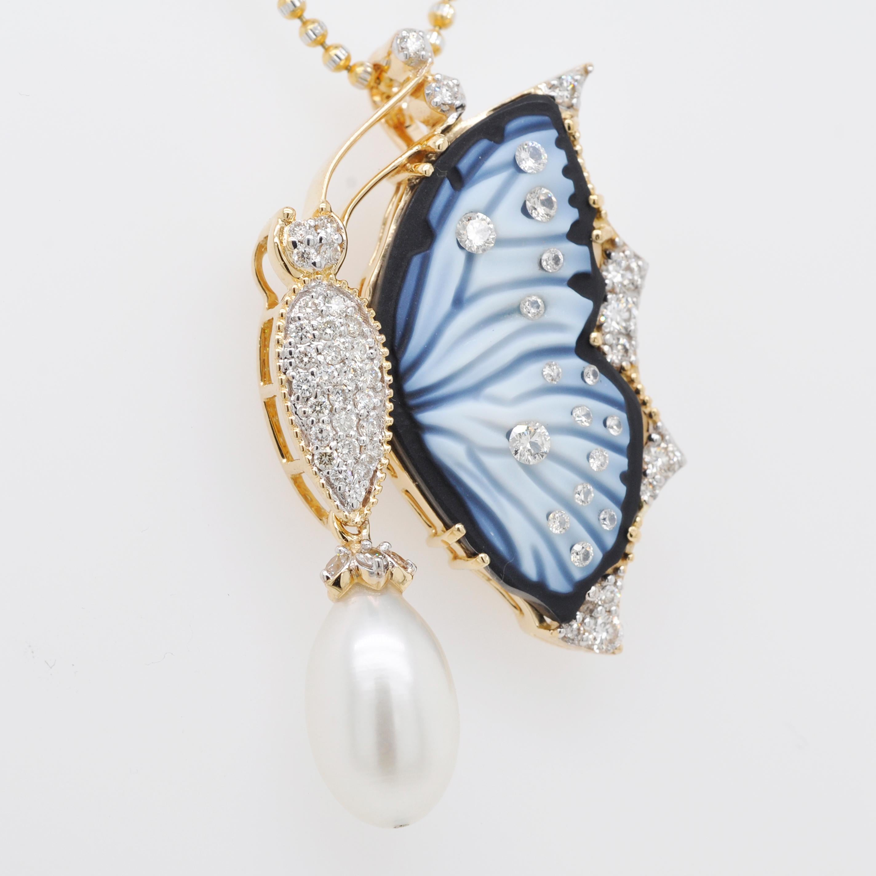 Broche pendentif contemporaine en or 18 carats, agate, papillon sculpté et perle en vente 4