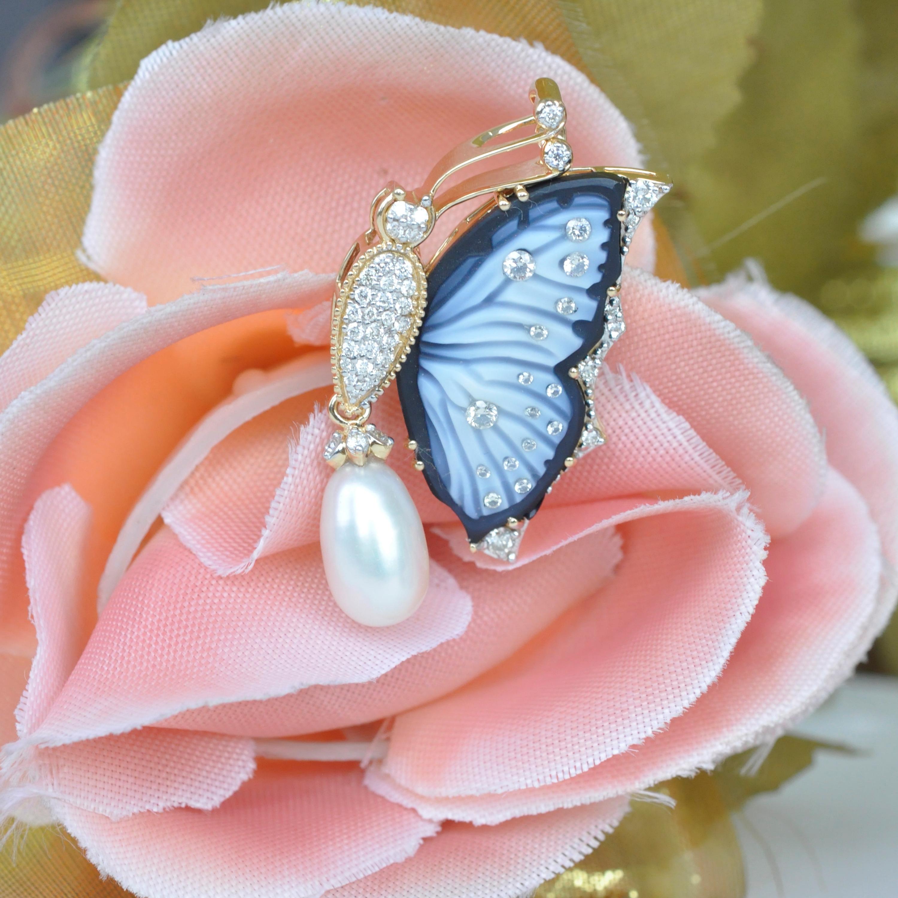 Broche pendentif contemporaine en or 18 carats, agate, papillon sculpté et perle en vente 7