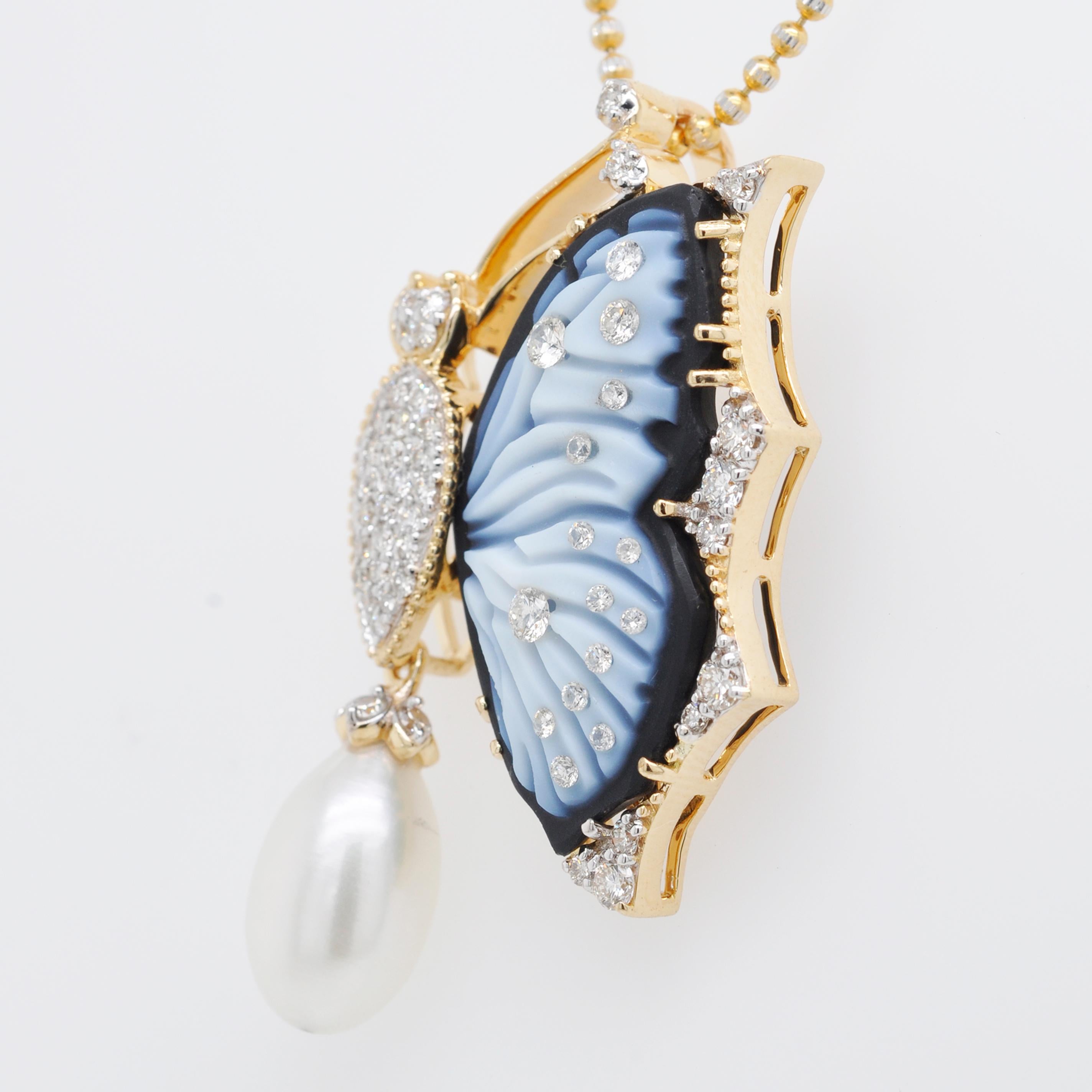 Women's 18 Karat Gold Agate Butterfly Carving Diamond Pearl Contemporary Pendant Brooch For Sale