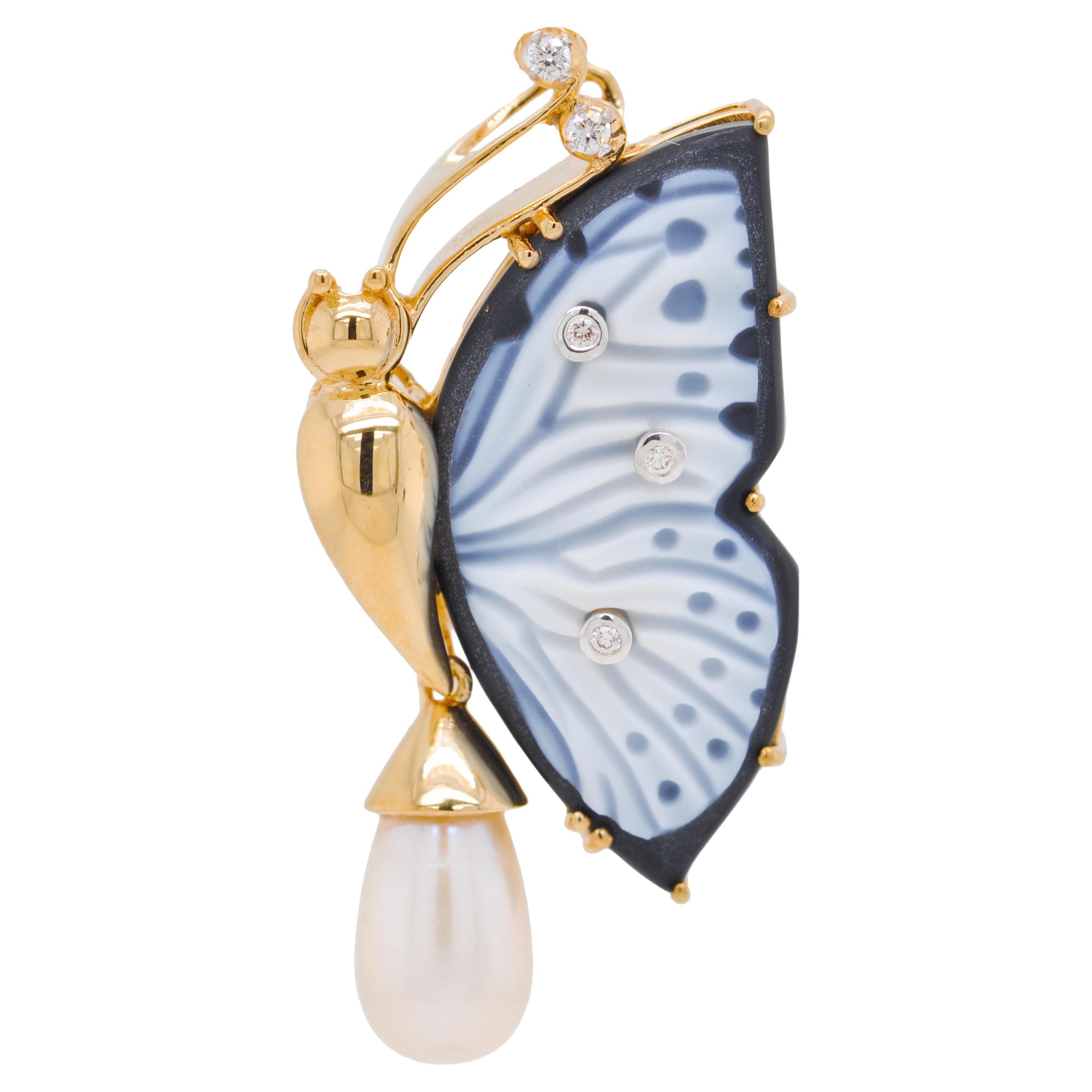 18 Karat Gold Agate Butterfly Carving Diamond Pearl Designer Pendant Brooch For Sale