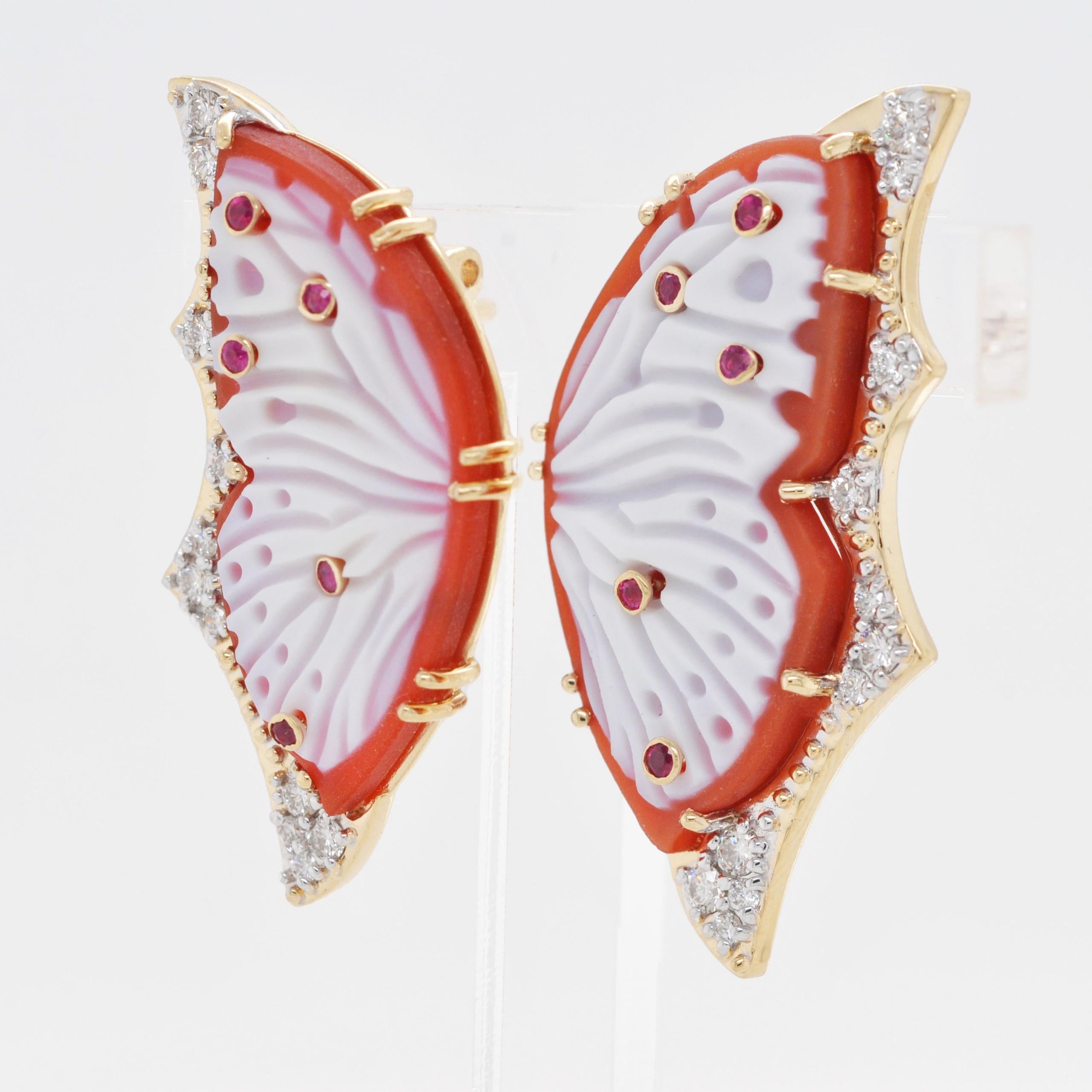 Round Cut 18K Gold Hand-Carved Red Agate Butterfly Ruby Diamond Contemporary Stud Earrings For Sale