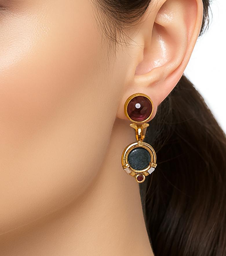 da uomo o donna 18 Karat Gold Ancient Coin Earrings with Tourmaline and Diamonds in vendita