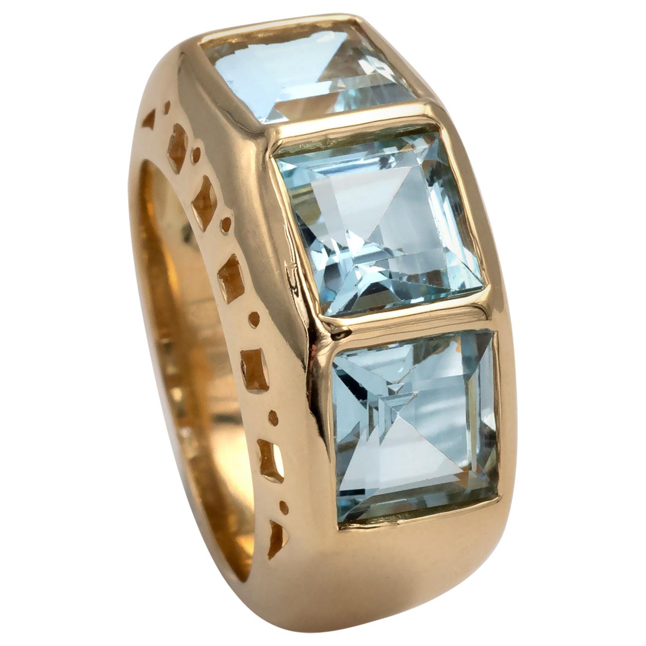18 Karat Gold and Aquamarine Ring