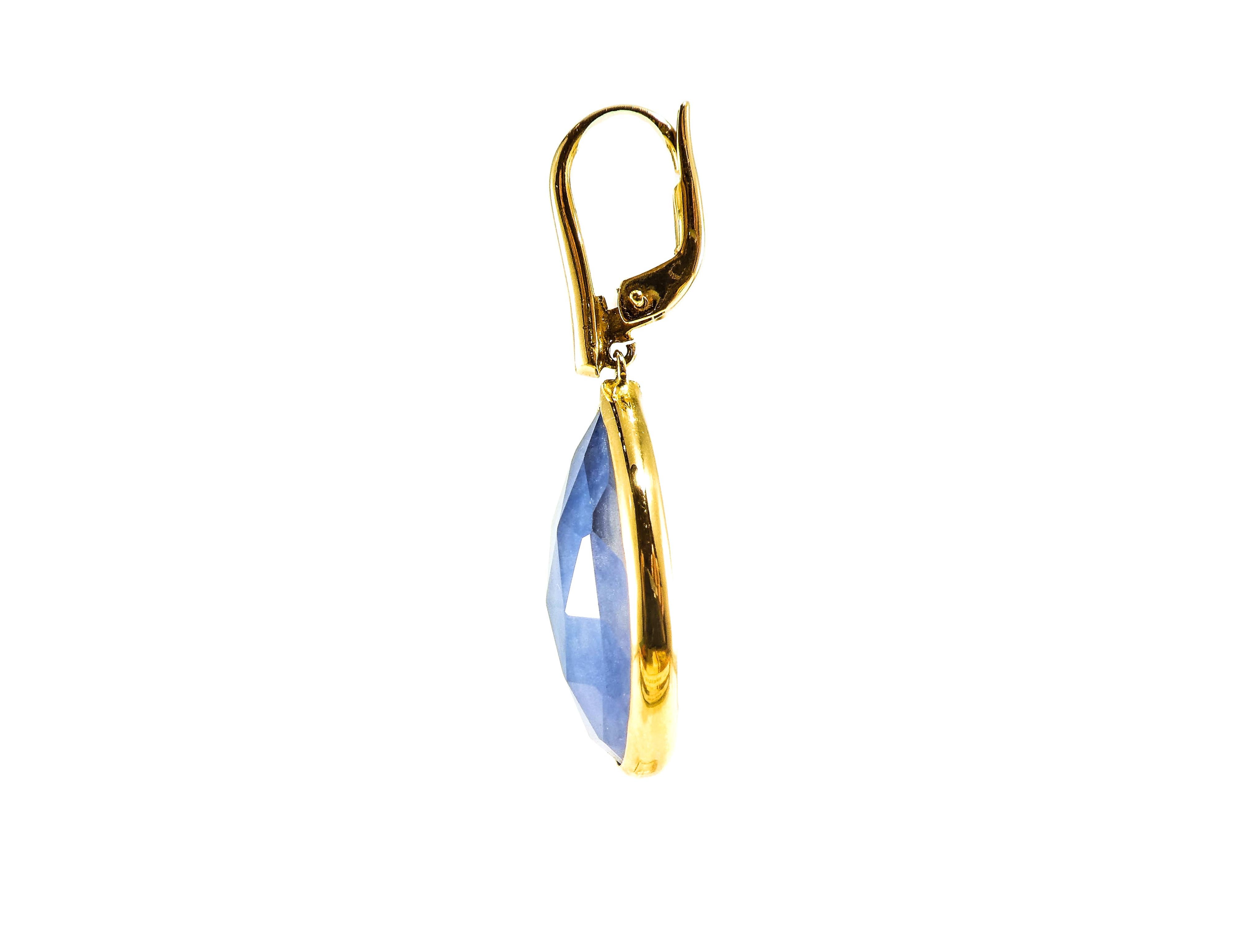 18 Karat Gold und blaue Quarz-Tropfen-Ohrringe (Zeitgenössisch) im Angebot