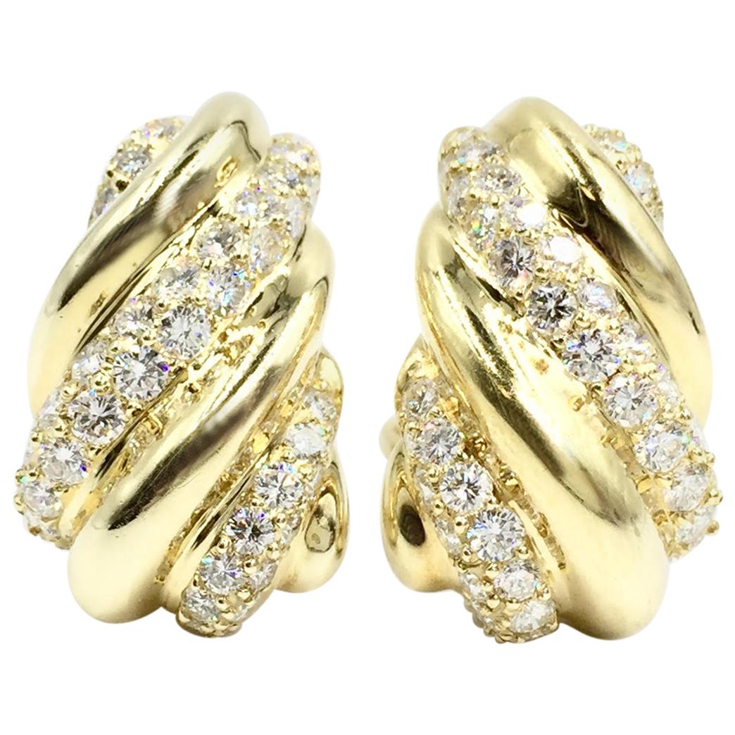 18 Karat Gold and Diamond Drop Earrings For Sale