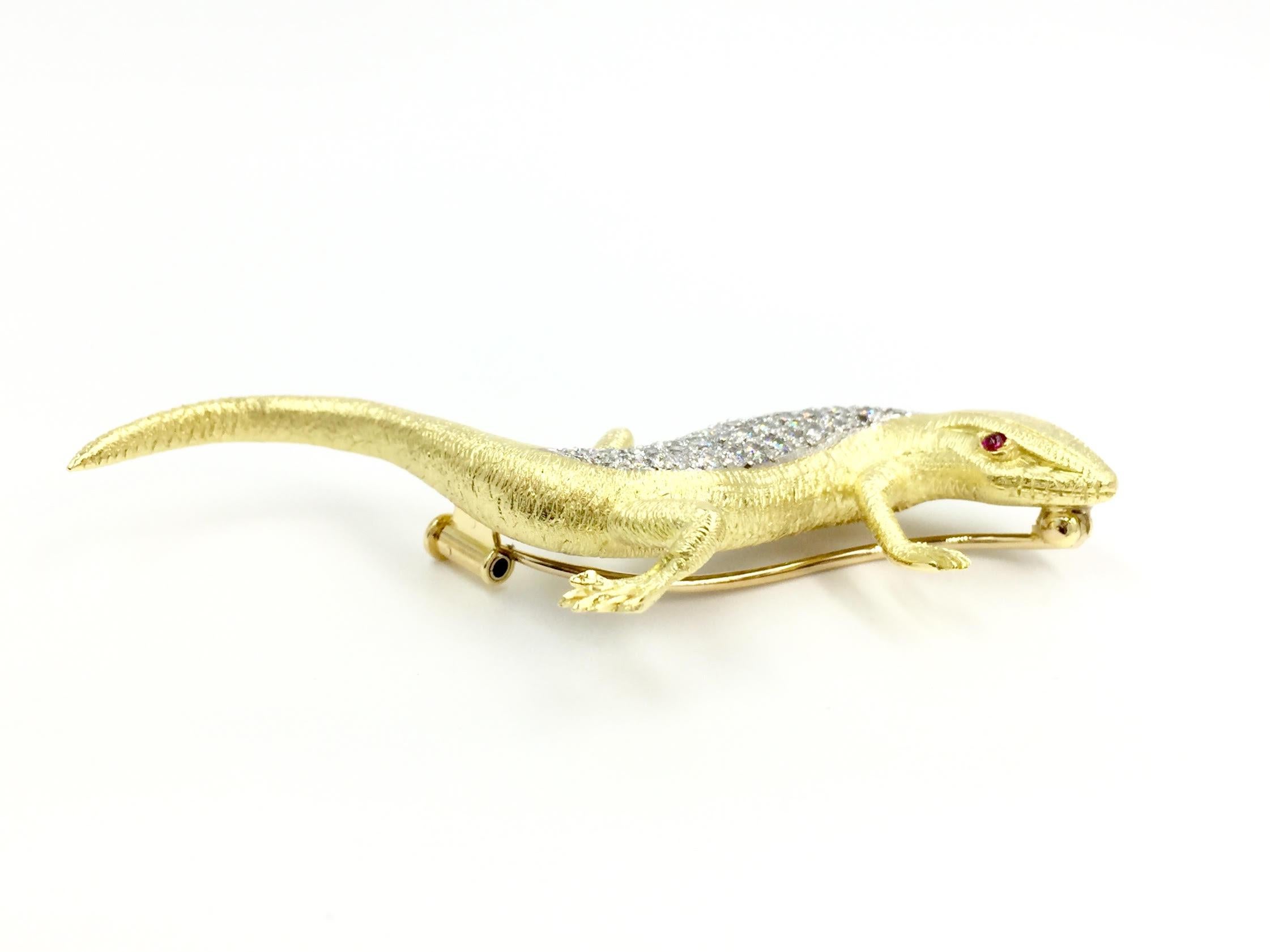 18 Karat Gold and Diamond E. Wolfe & Co. Lizard Brooch In Excellent Condition For Sale In Pikesville, MD