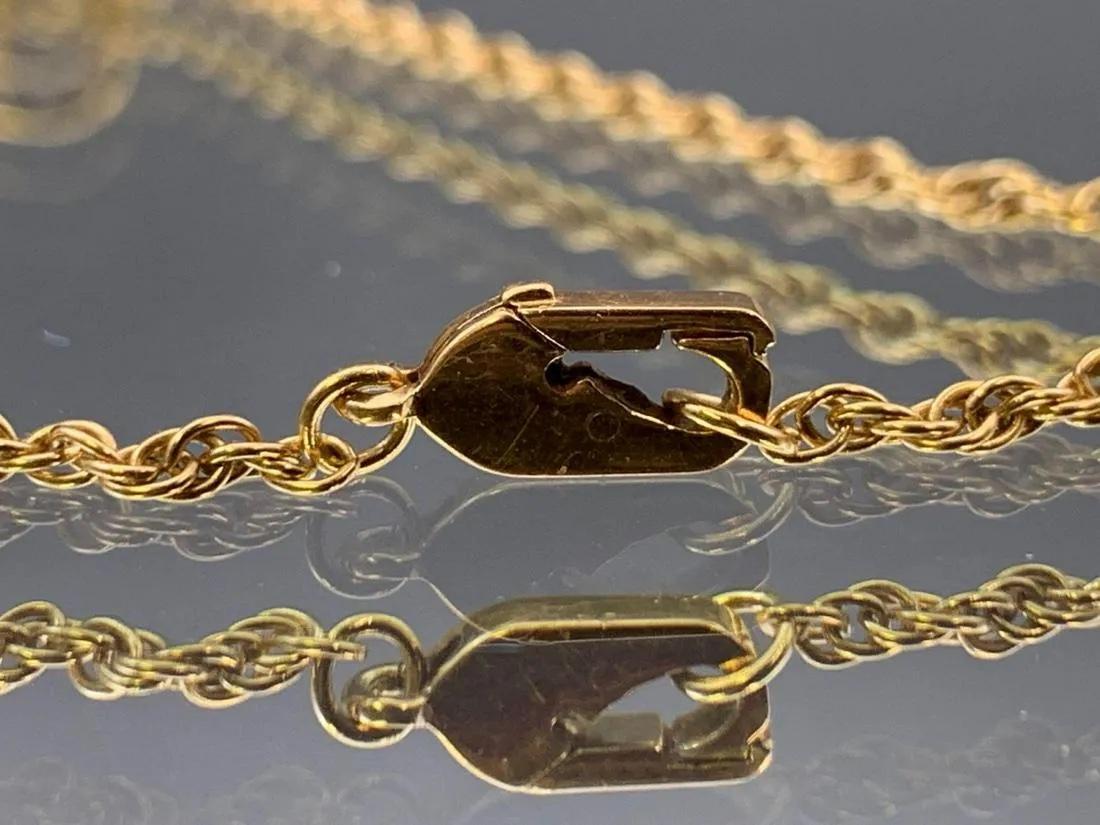 18 Karat Gold and Diamond Panther Pendant For Sale 1