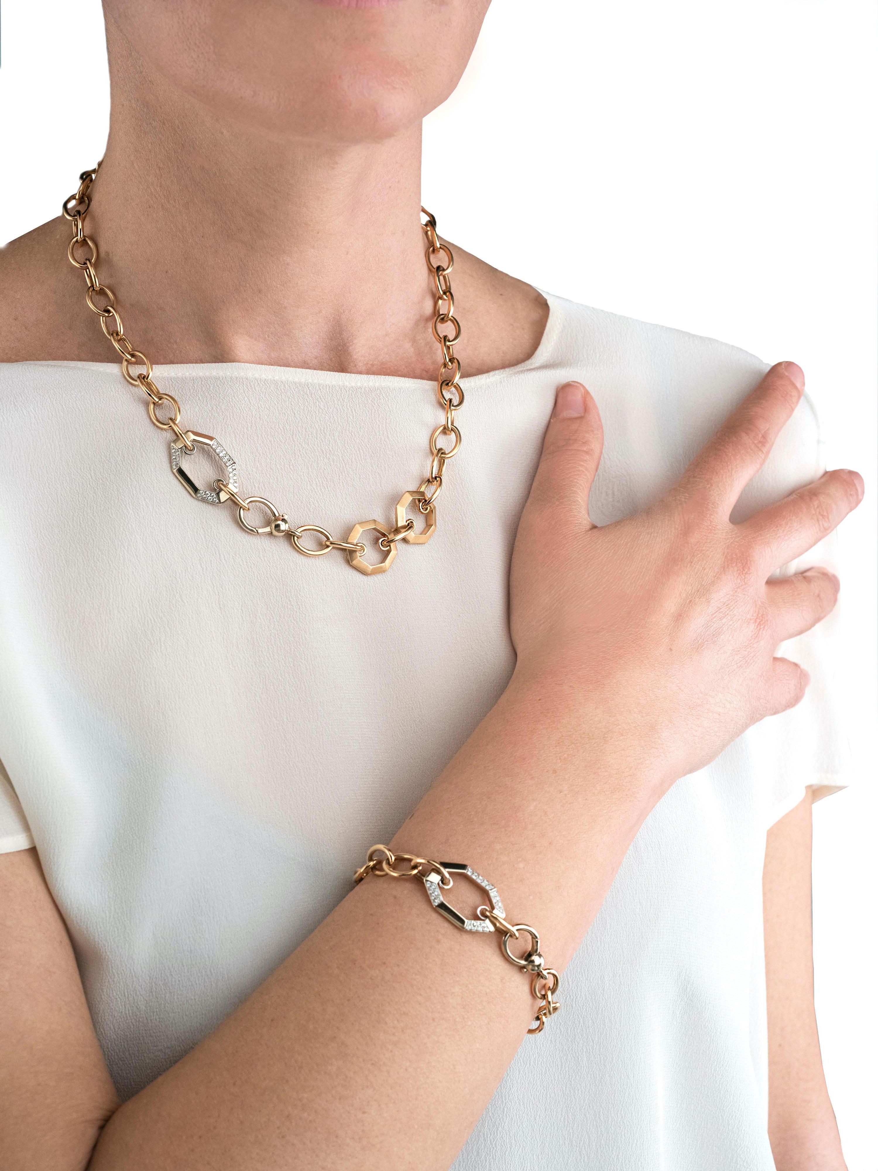 Taglio rotondo Set di catene e bracciali in oro 18 carati e diamanti in vendita