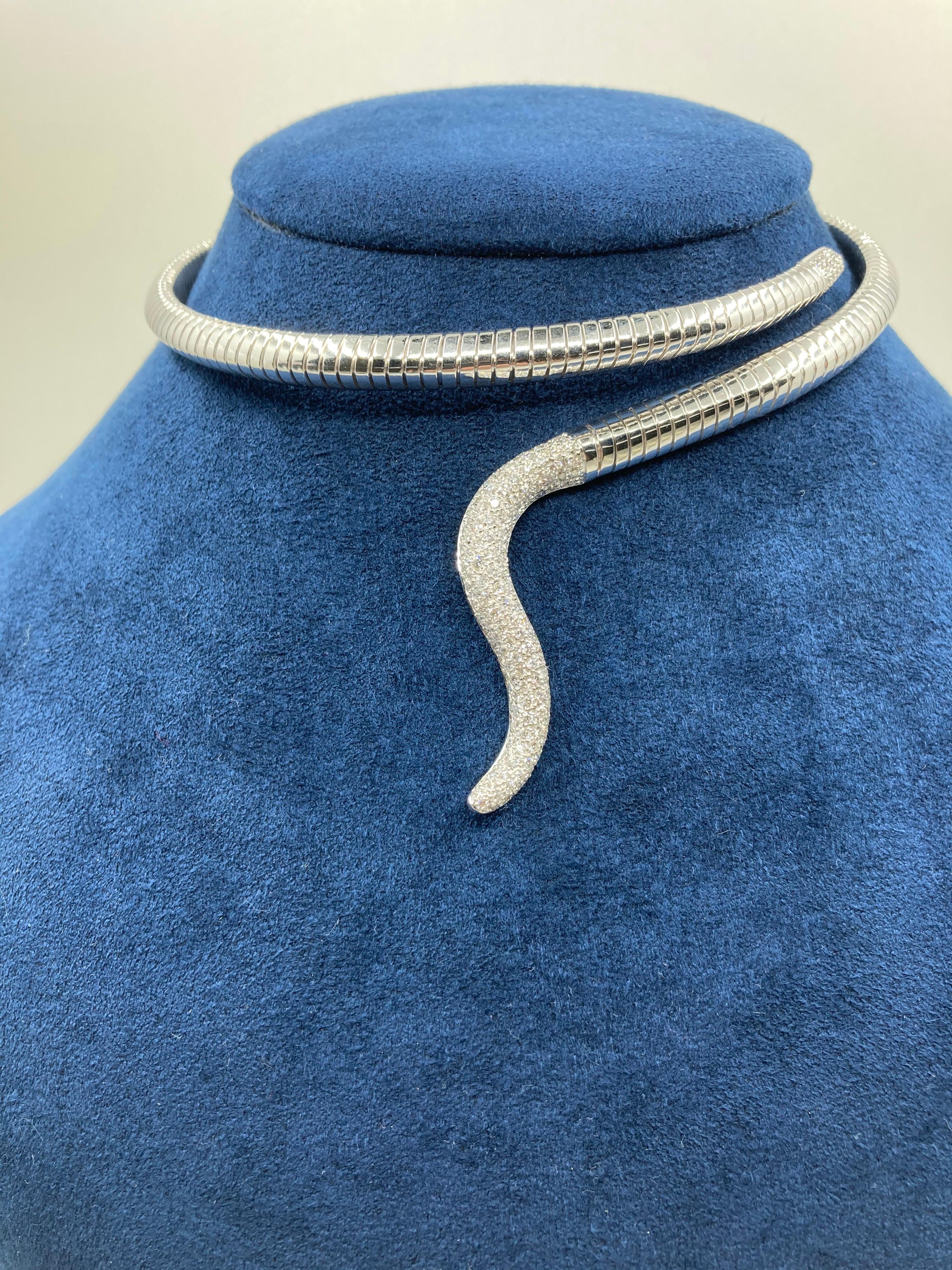 Timeless fine White Gold Necklace, with Diamonds ct. 2.92, Made in Italy by Roberto Casarin.

This Exclusive fine handmade necklace, with its timeless design, rapresents the true Handmade Italian Style. It comes with 2.92 Carat of fine Diamonds, and