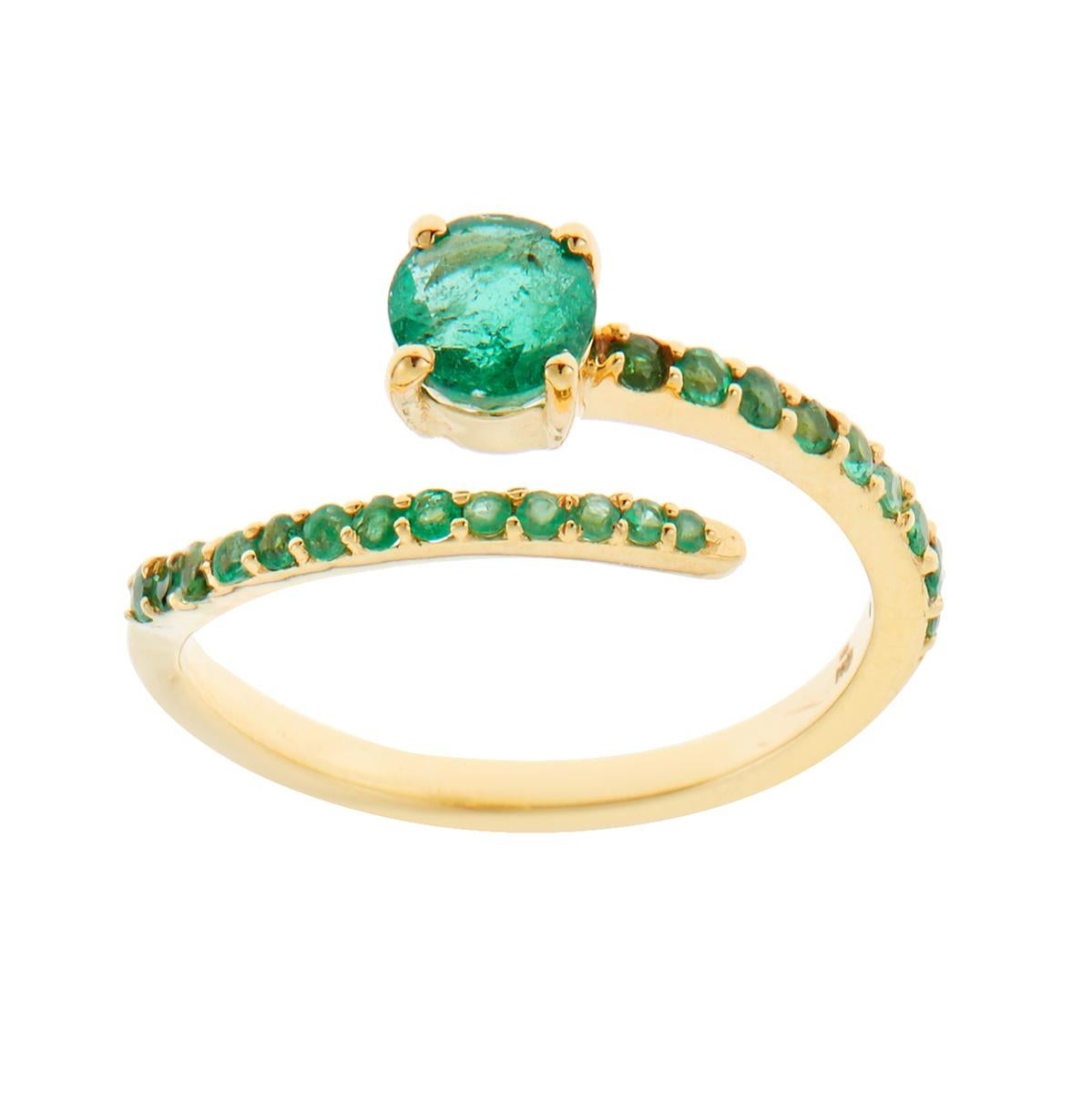 18 Karat Gold and Emerald Grass Seed Ring In New Condition For Sale In Athens, GR