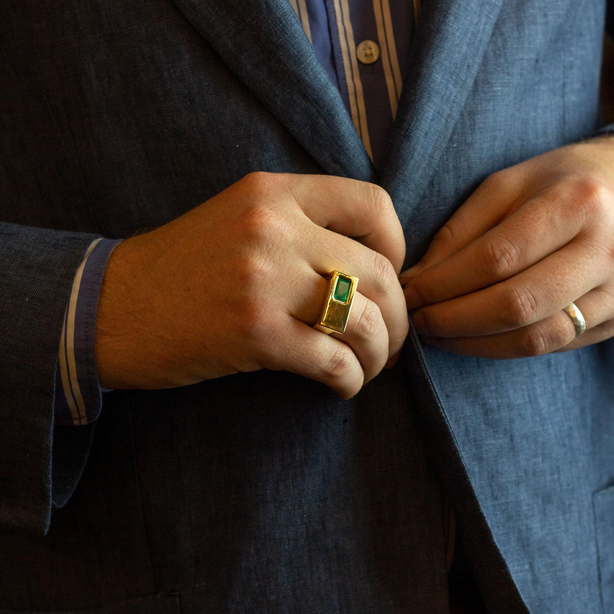 18 Karat Gold and Emerald Modernist Men's Ring 2