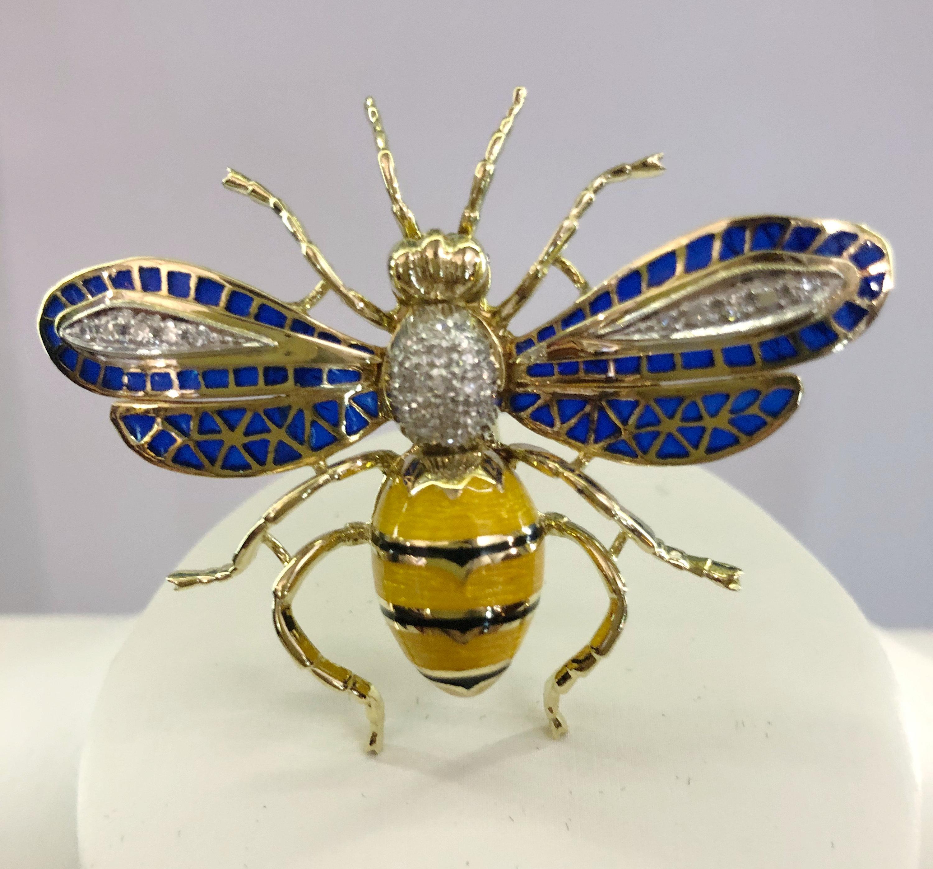 18 Karat Gold and Enamel Brooch In Good Condition For Sale In Palm Springs, CA