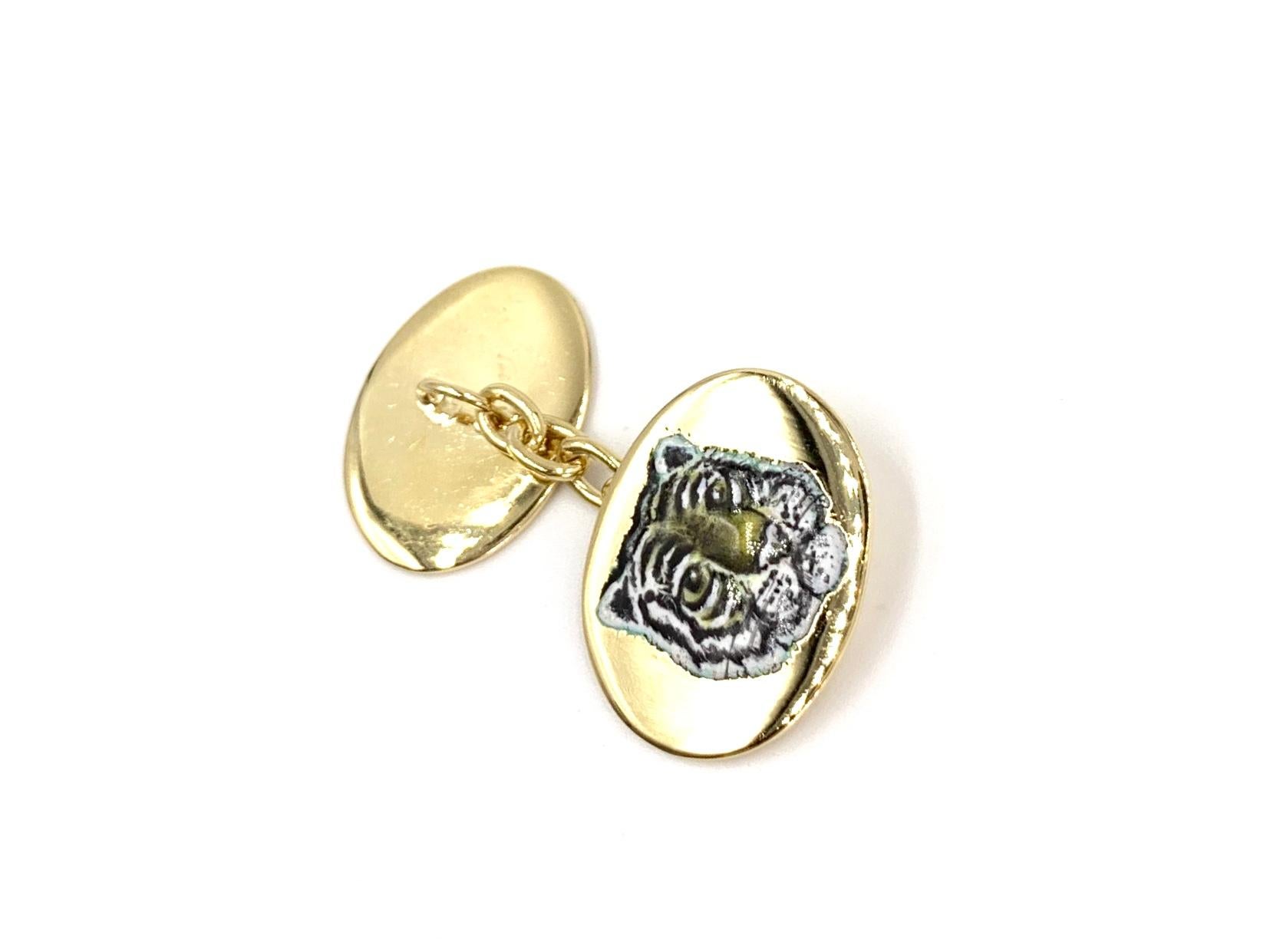 18 Karat Gold and Enamel Tiger Cufflinks In Good Condition For Sale In Pikesville, MD