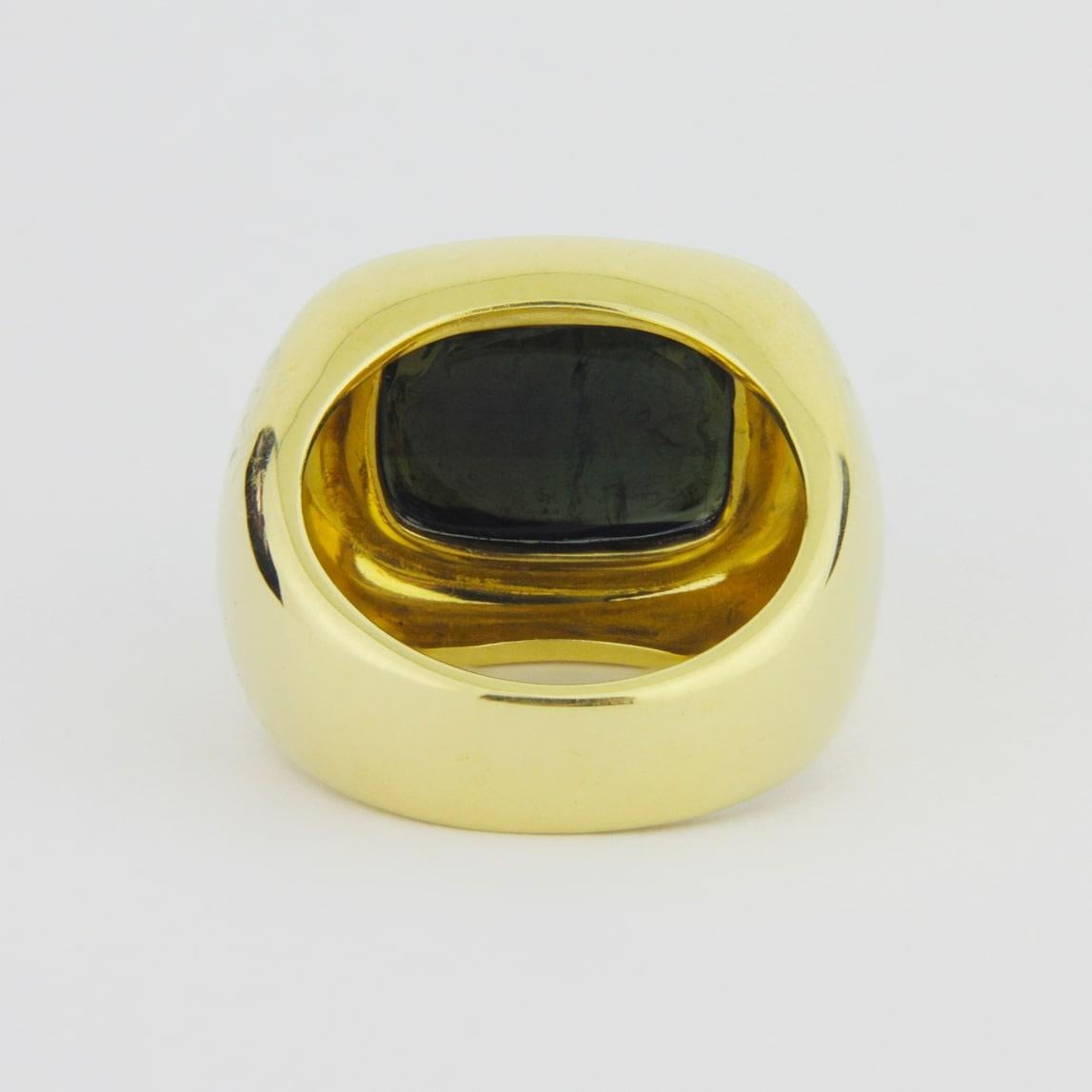 Cabochon 18 Karat Gold and Green Tourmaline Ring