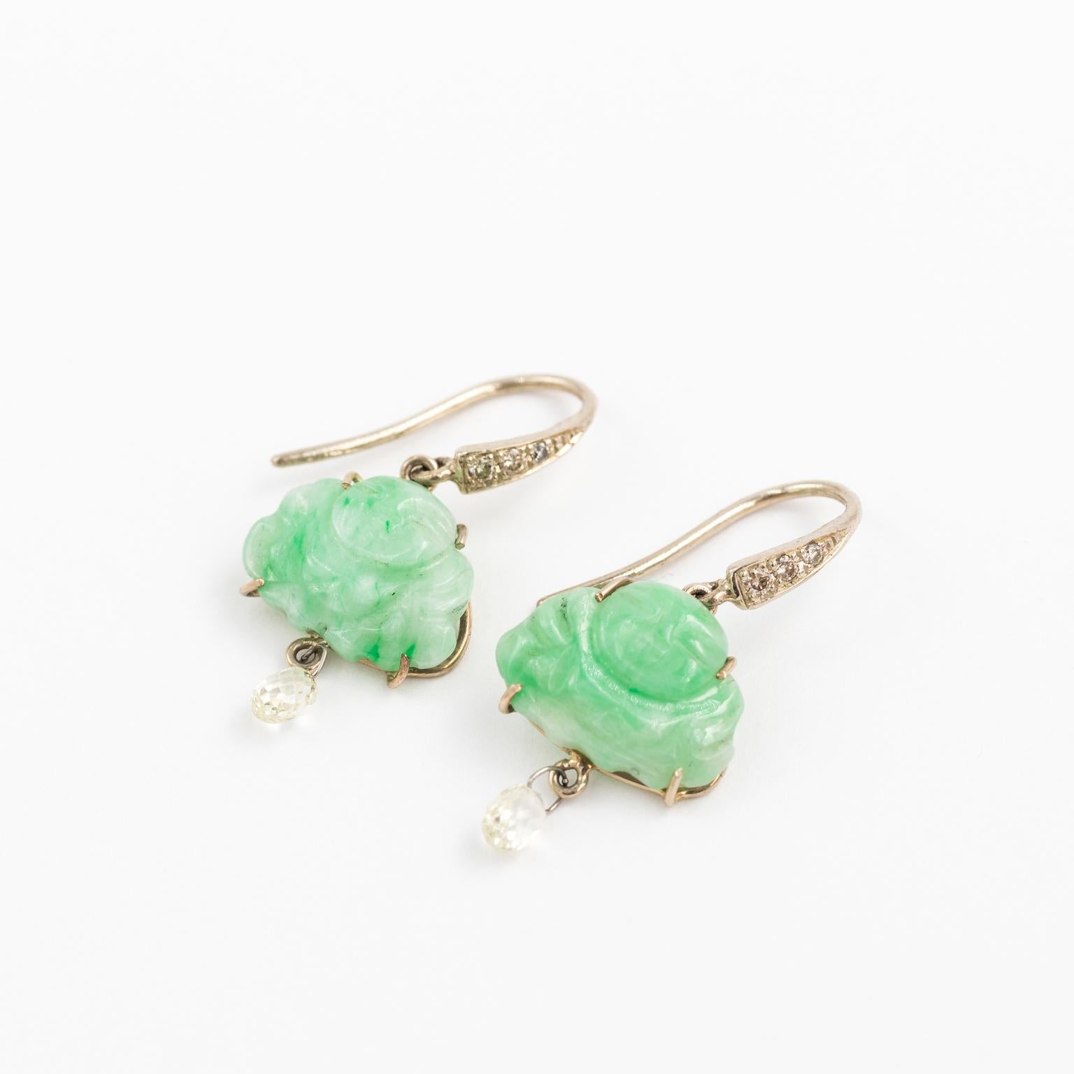 18 Karat Gold and Jade Earrings In Excellent Condition For Sale In St.amford, CT