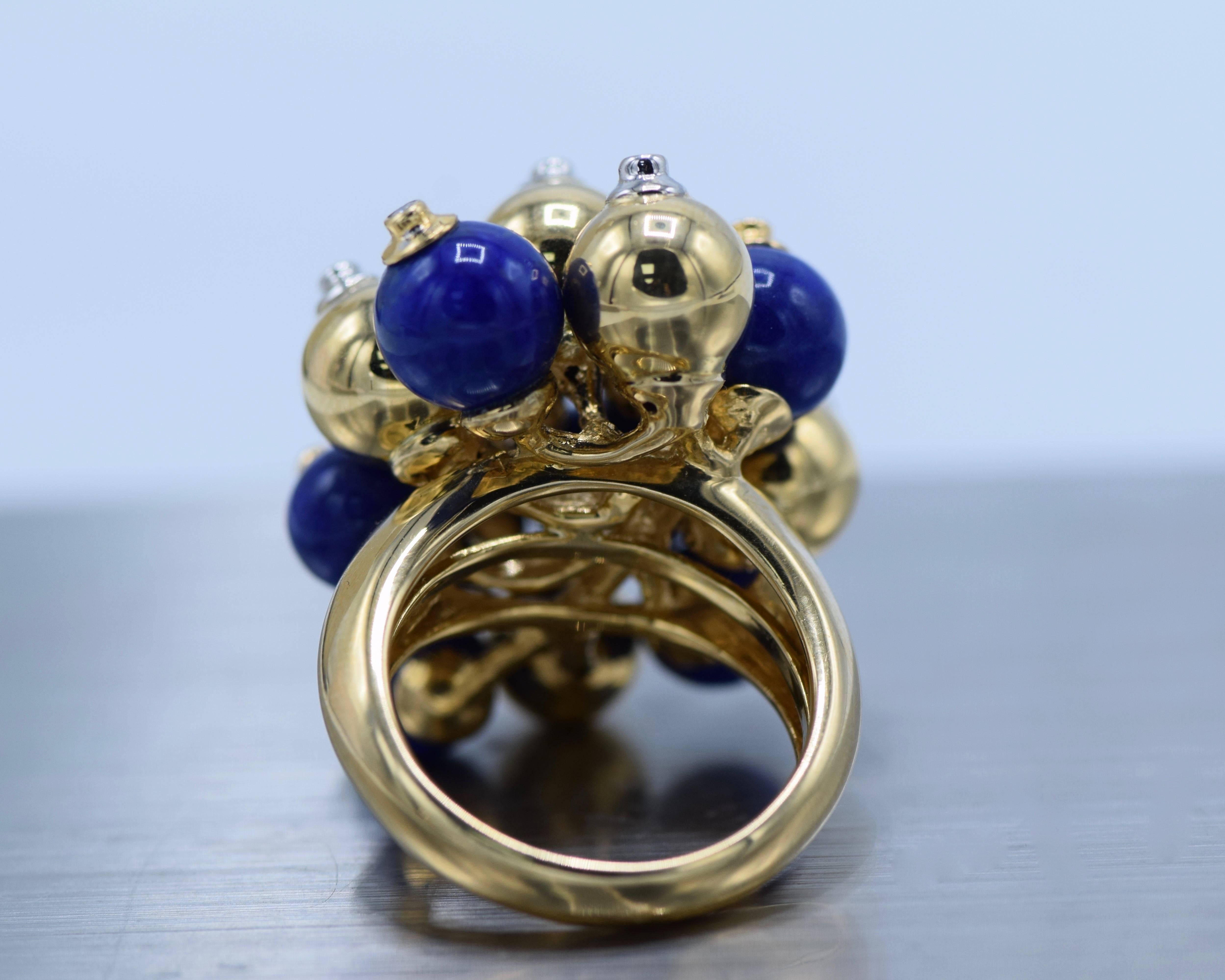 Contemporaneo Anello a bolla in oro 18 carati e lapis in vendita