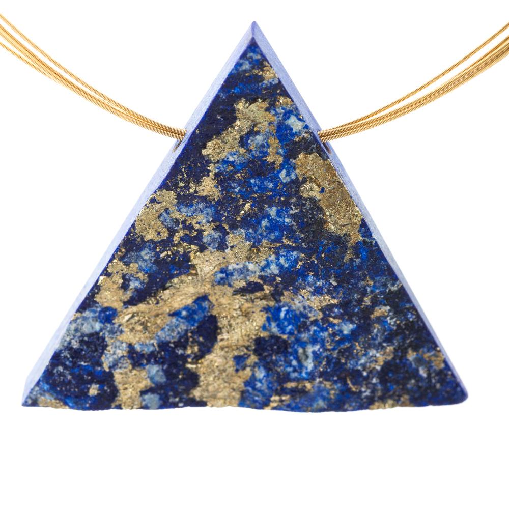 LAPIS LAZULI PENDANT Triangle on 18 Karat Yellow Gold Necklace In New Condition For Sale In Ballynahinch, Co Down