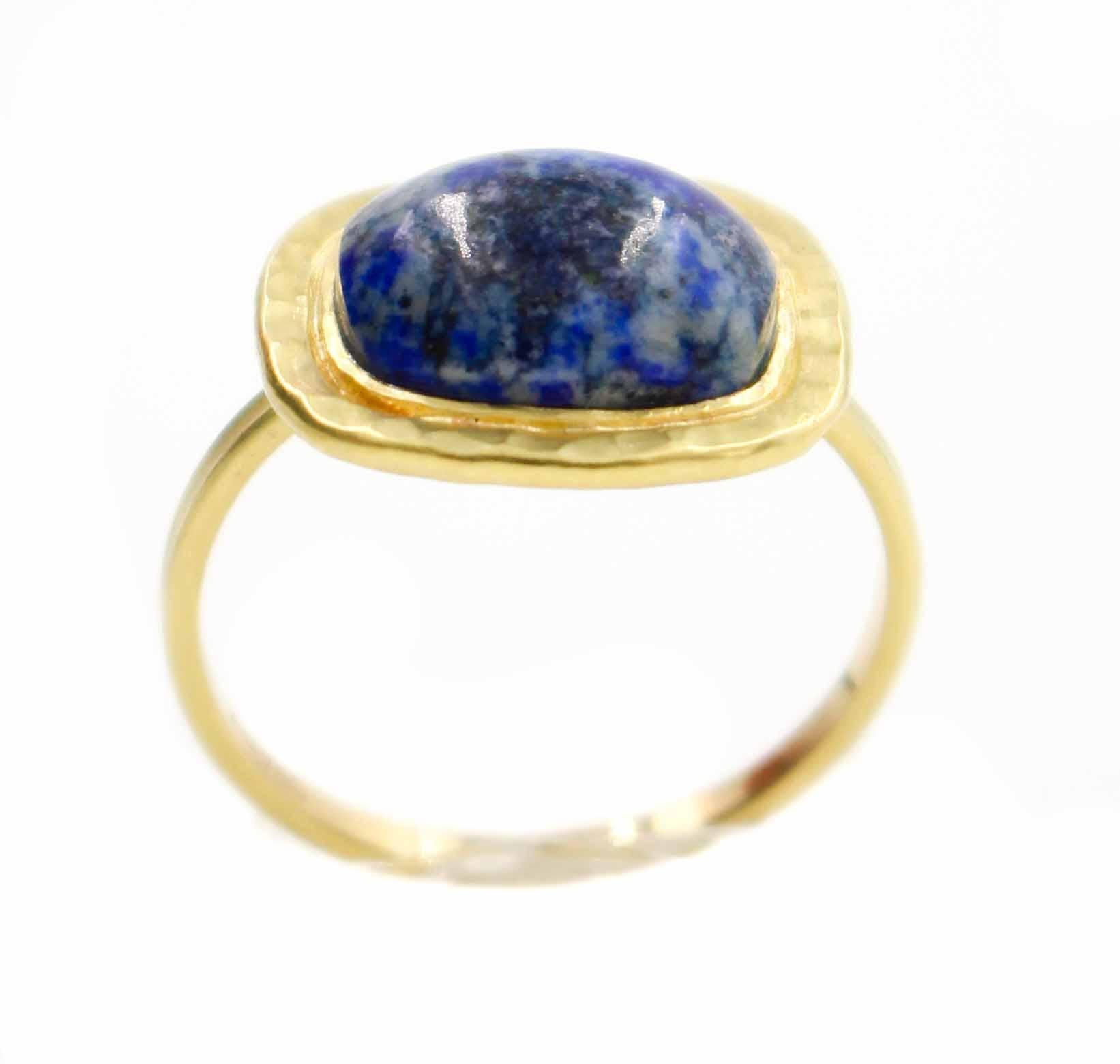 Women's 18 Karat Gold and Lapis Ring  For Sale