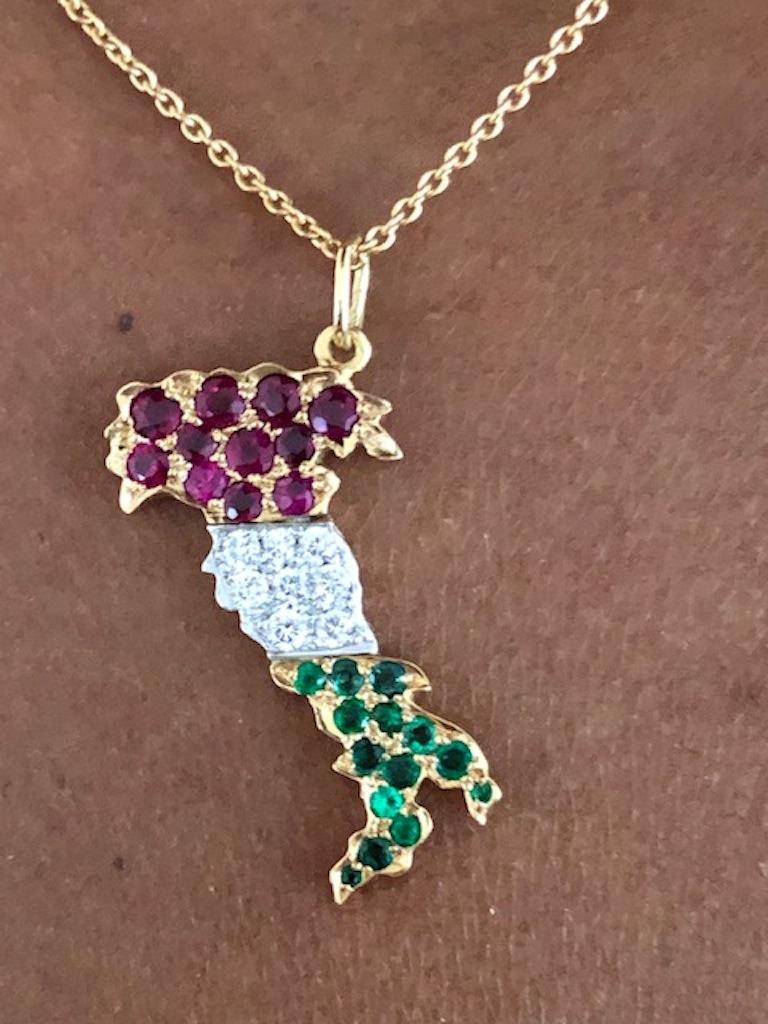 Modern 18 Karat Gold and Platinum Ruby Diamond Emerald Italy Pendant Necklace For Sale