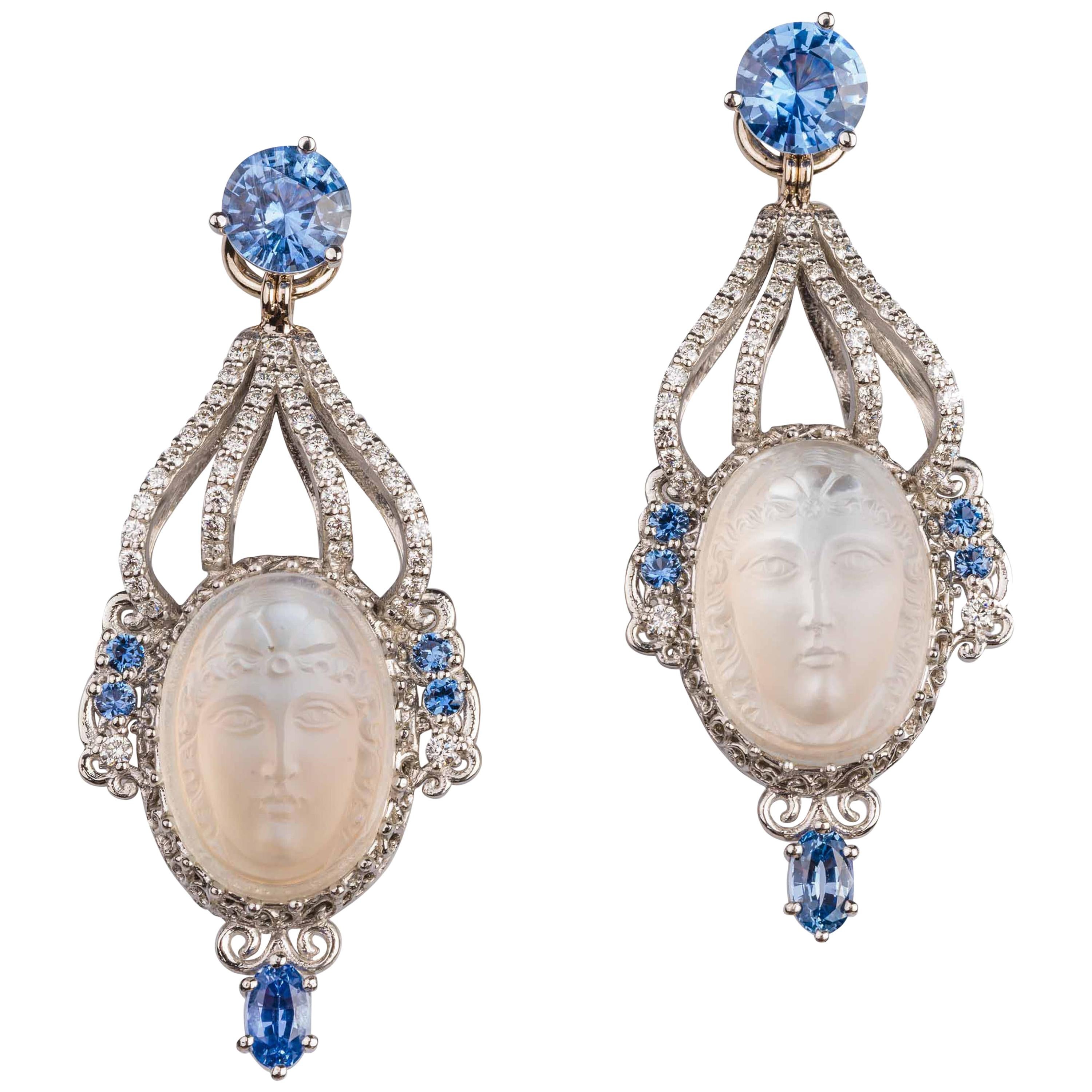 18 Karat Gold and Platinum Vintage Carved Moonstone Jackets and Sapphire Studs For Sale