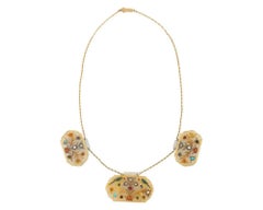 18 Karat Gold and White Jade Indian Mughal Necklace with Semi-Precious Stones