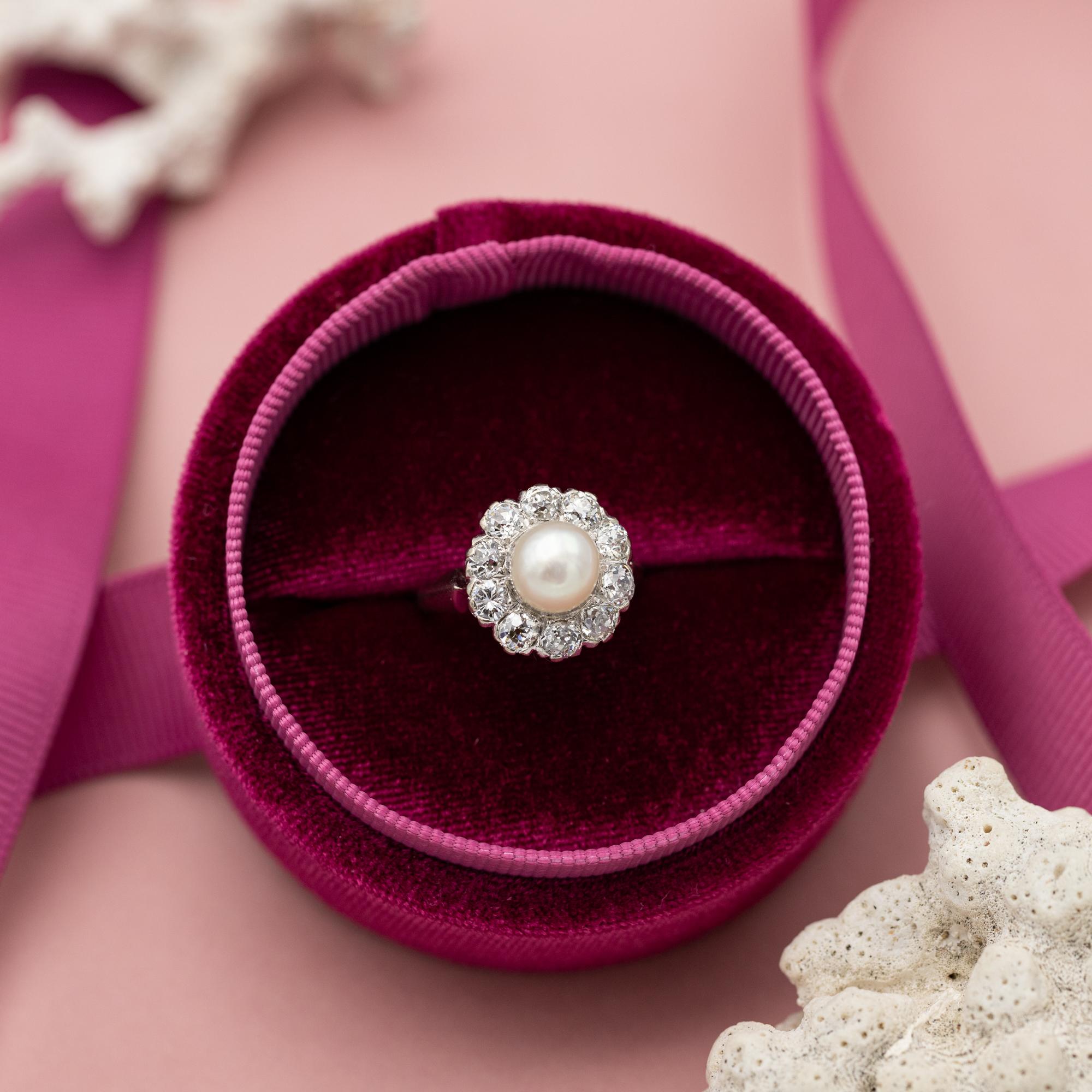 18 karat gold Antique pearl Engagement ring - Edwardian Old miner cut diamonds 5