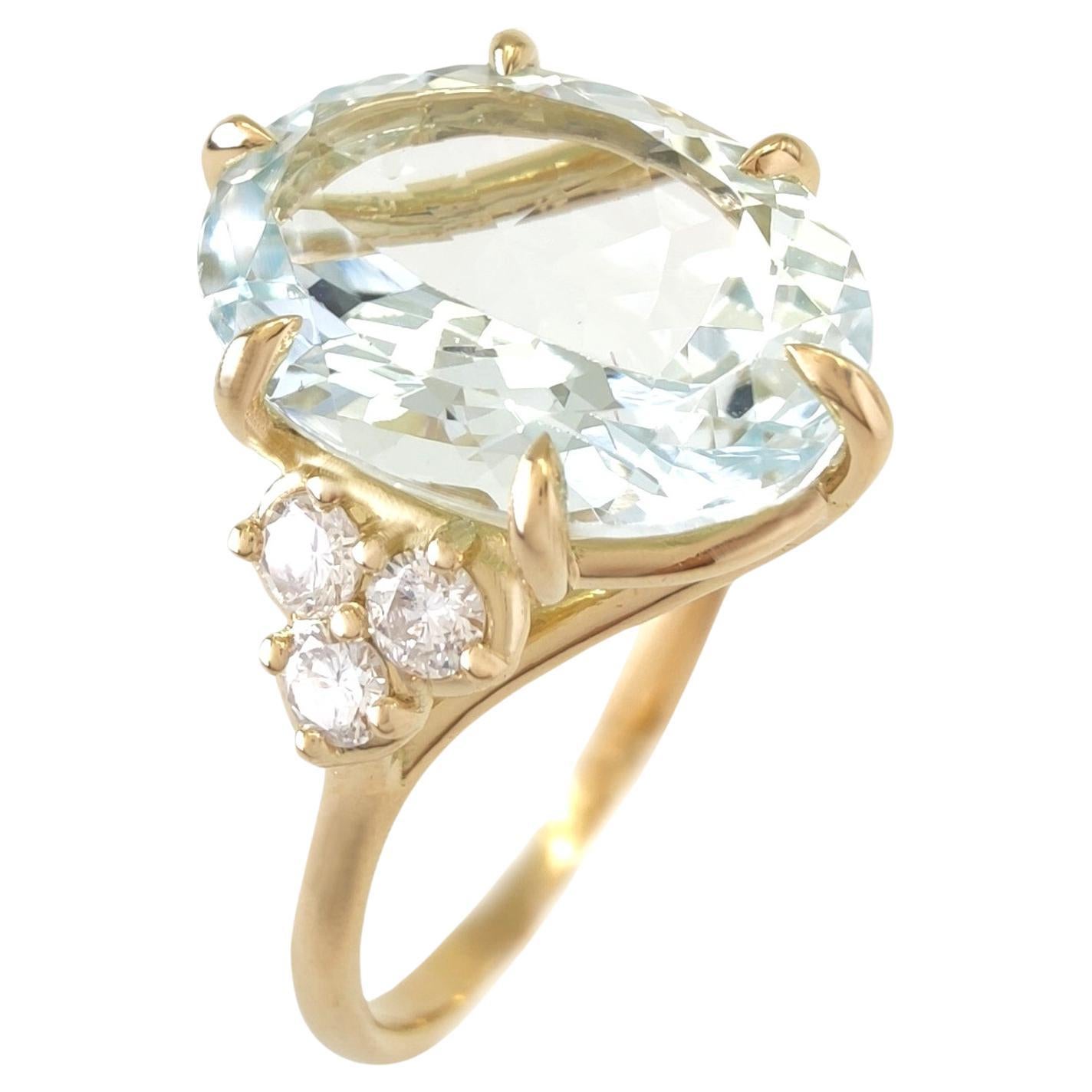 3, 9ct Oval Cut Aquamarine Engagement Ring , 18k Yellow Gold 
