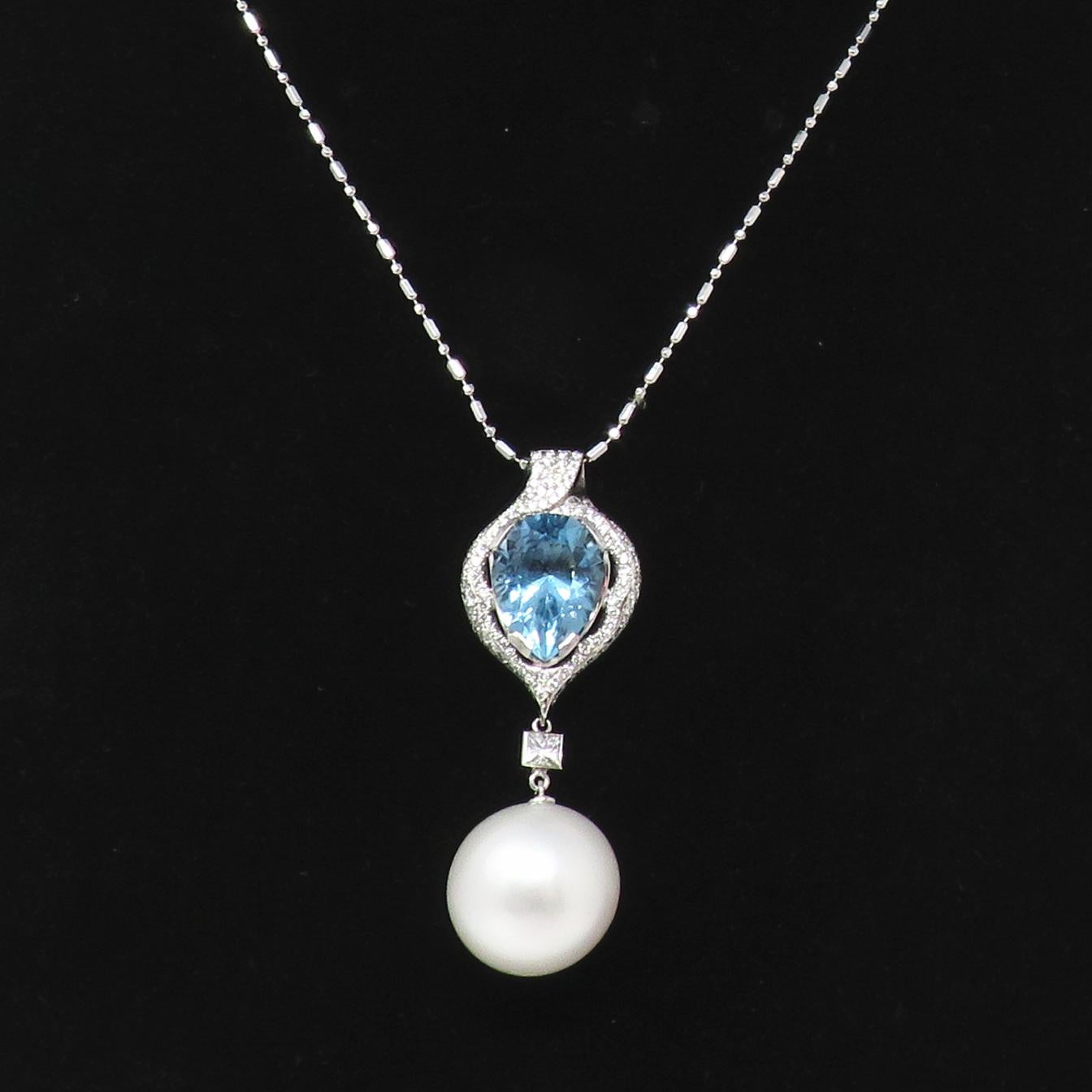Women's 18 Karat Gold Aquamarine South Sea Pearl VS Diamond Necklace Pendant
