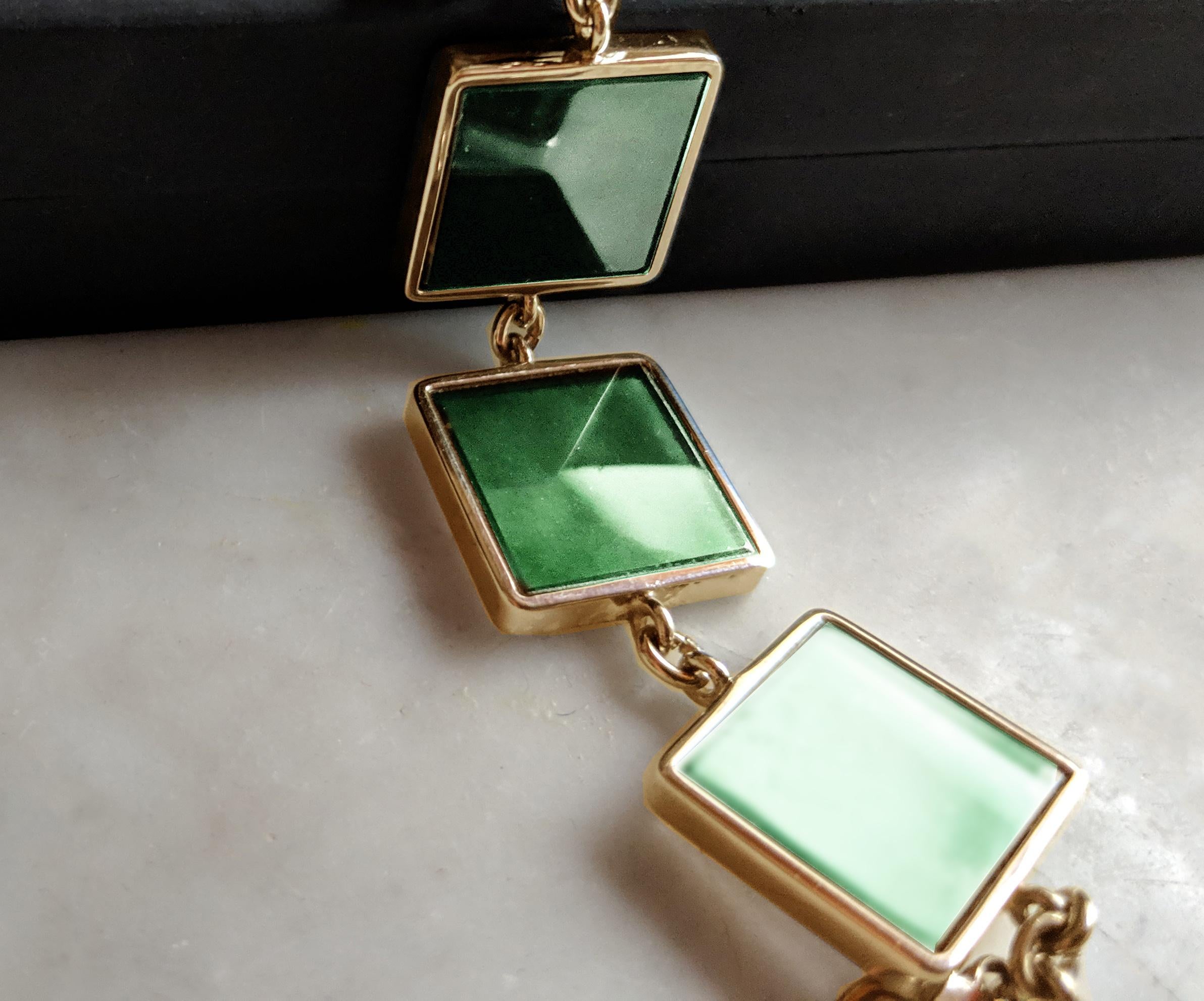 Cabochon Eighteen Karat Gold Art Deco Style Bracelet with Dark Green Quartz For Sale