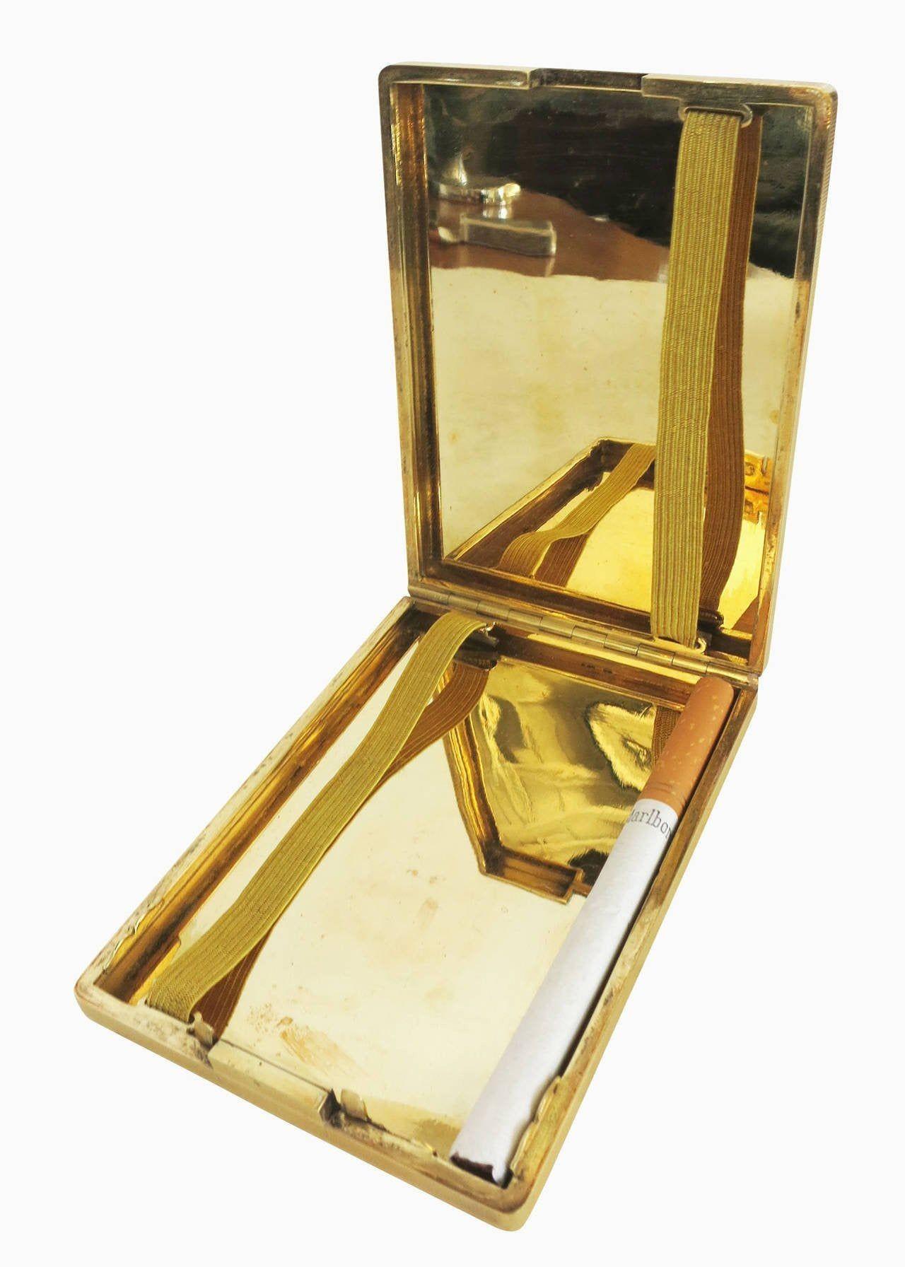 Mid-20th Century 18-Karat Gold Art Deco Cigarette Case For Sale