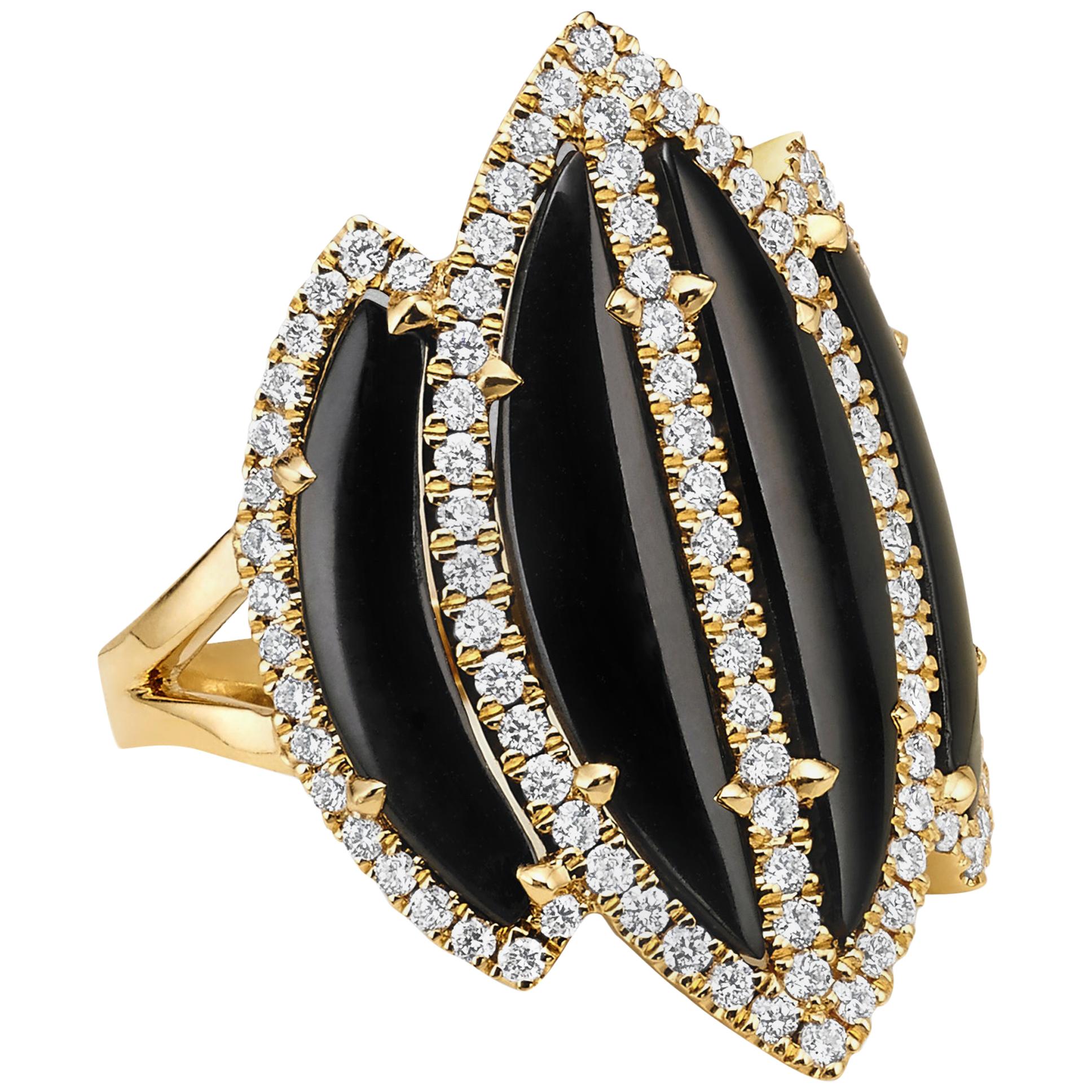 18 Karat Gold Art Deco Style Cocktail Ring with Cabochon Black Onyx & Diamonds For Sale