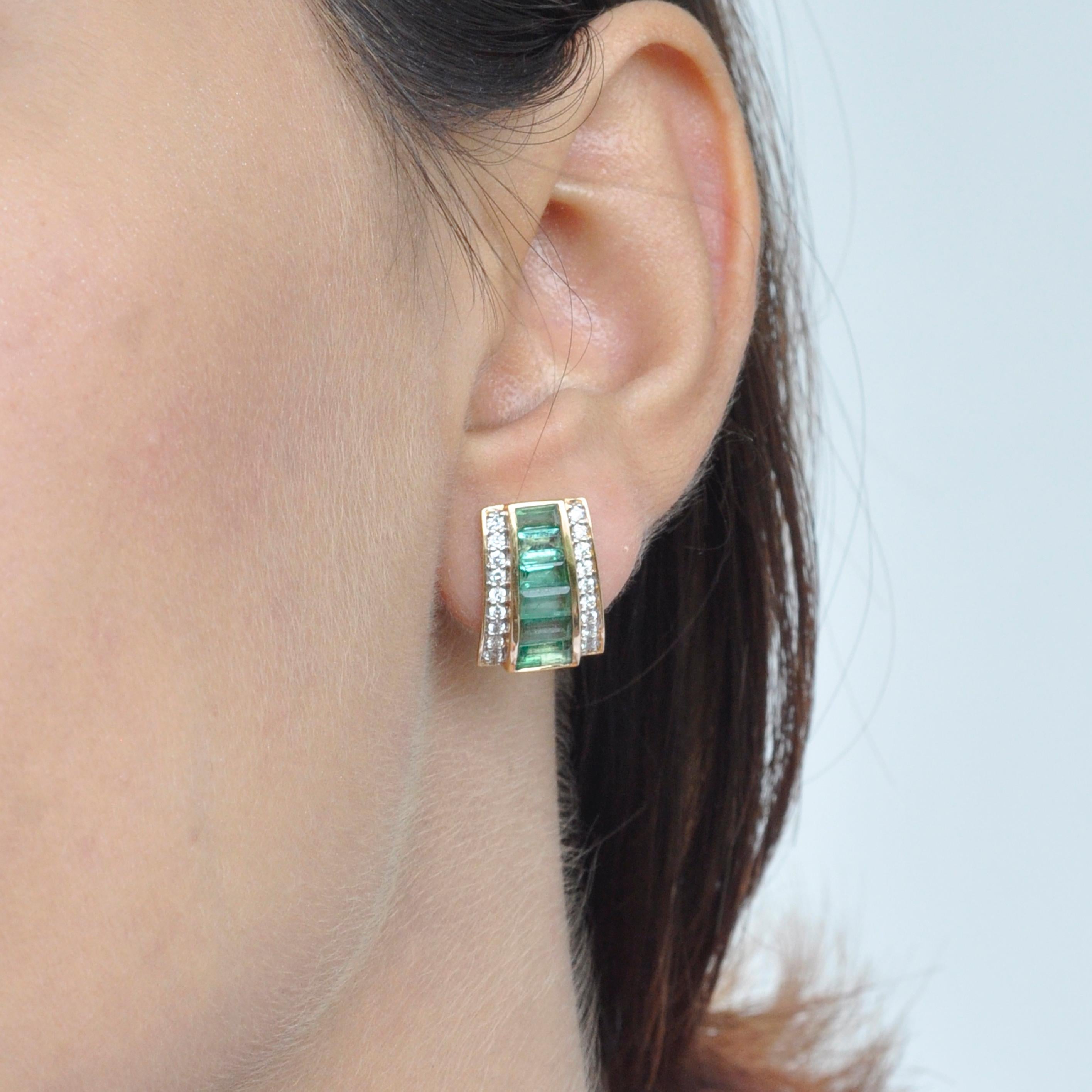 Art ceco, color and culture all come together to inspire this 18 karat gold art deco mint green emerald baguette diamond pyramid shaped stud earrings, where the lush mint green emeralds exudes youthfulness and self-confidence while dictating the