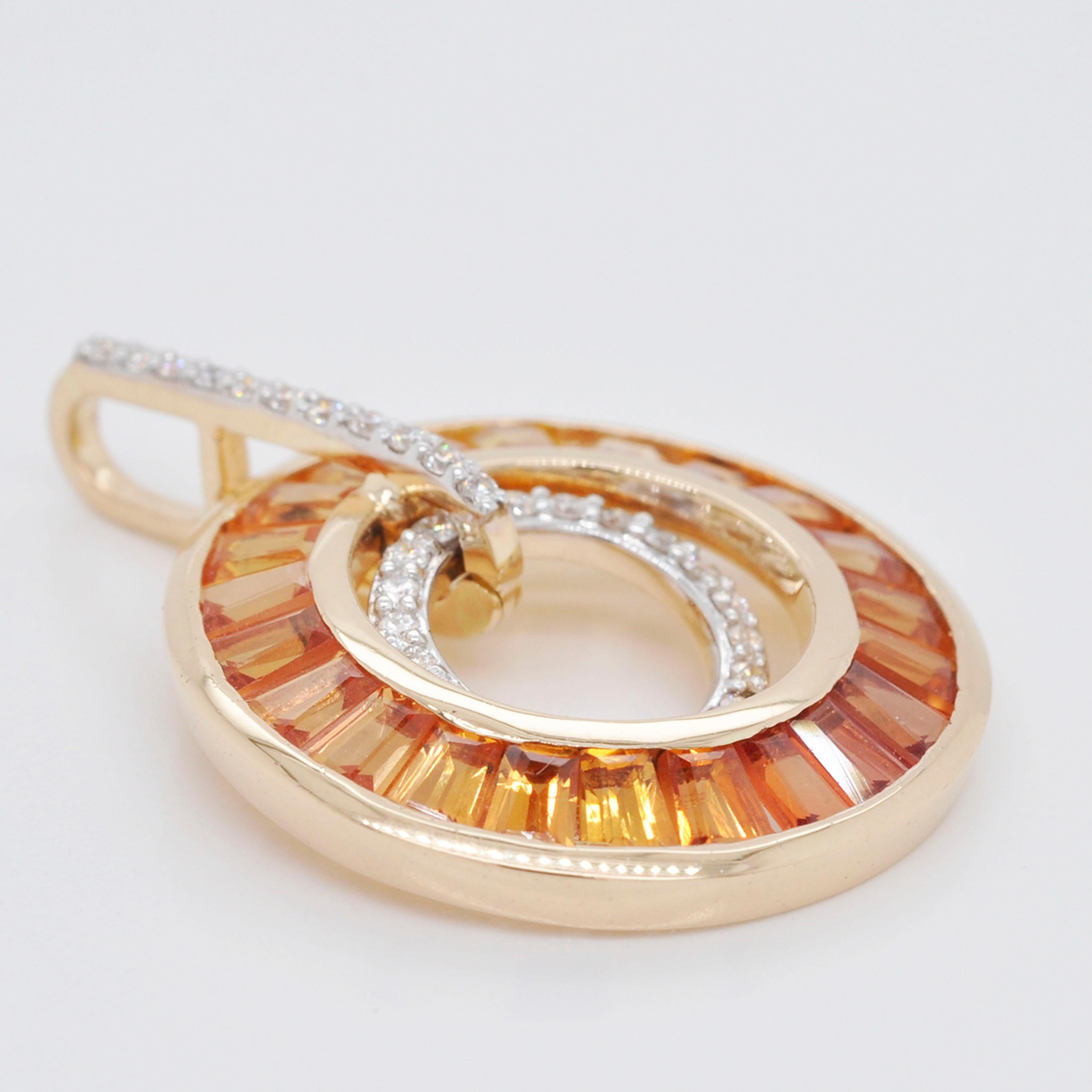 18 Karat Gold Art-Deco Style Yellow Sapphire Baguettes Diamond Circular Pendant In New Condition For Sale In Jaipur, Rajasthan