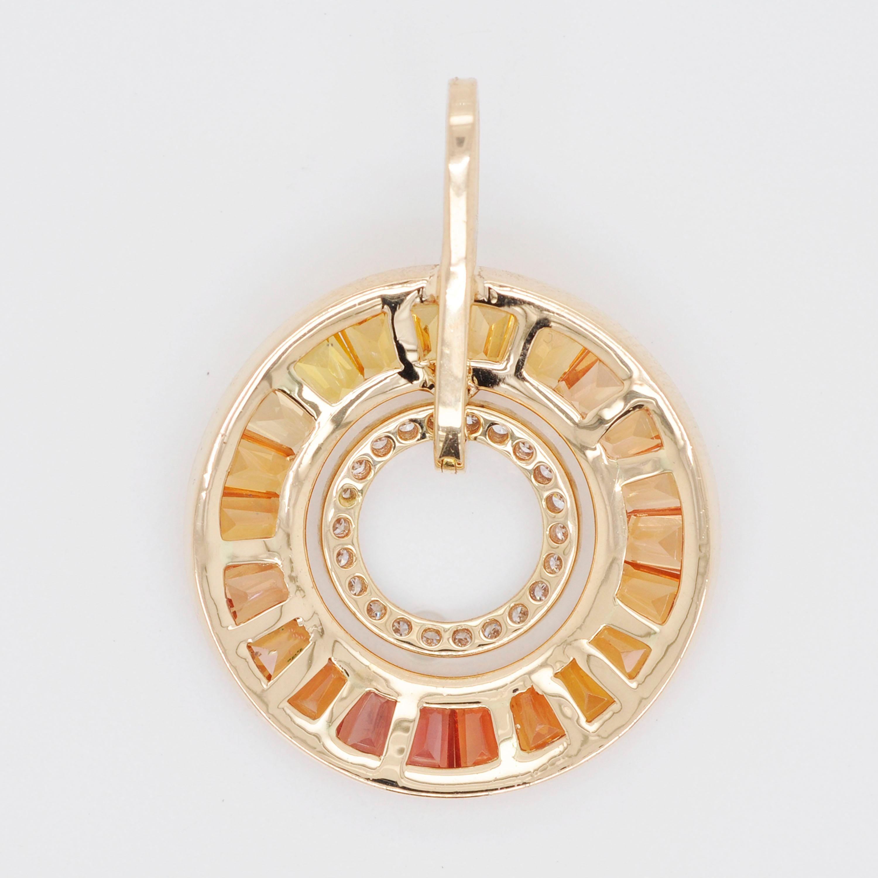 18 Karat Gold Art-Deco Style Yellow Sapphire Baguettes Diamond Circular Pendant For Sale 1