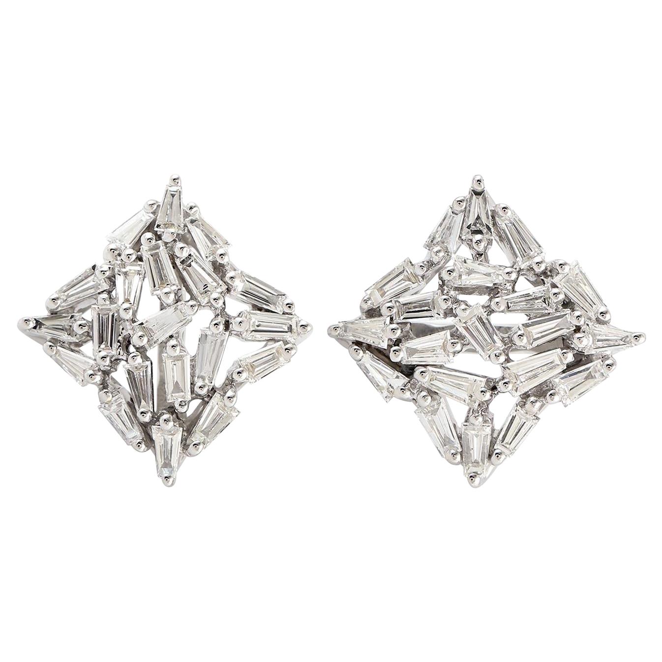18 Karat Gold Baguette Diamond Stud Earrings For Sale