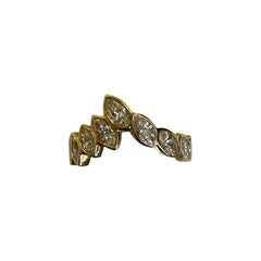 18 Karat Gold Bandring-Set rundum mit Diamanten in Marquise-Form in Lünette