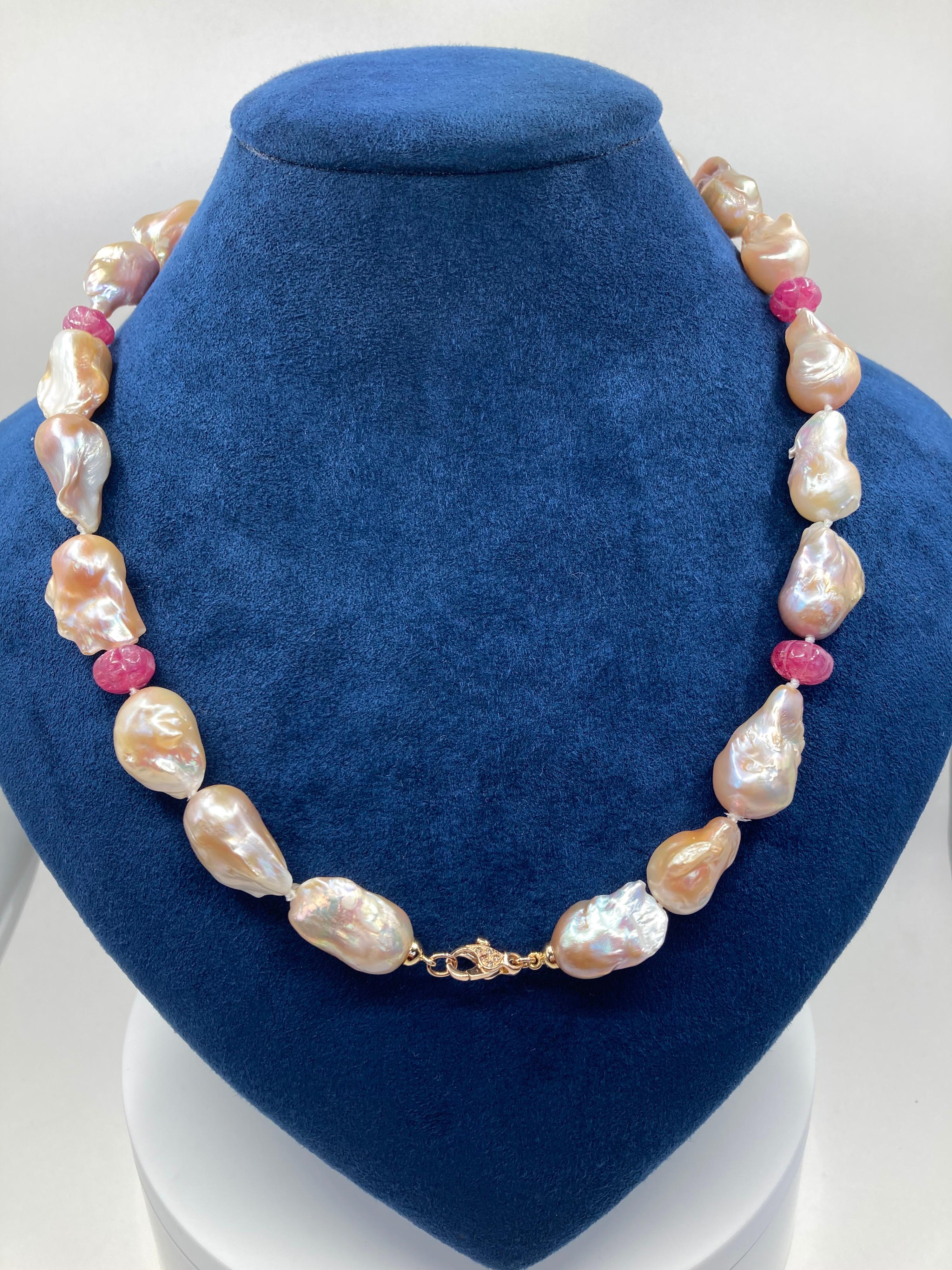 18 Karat Gold Baroque Pearls, Rubies and Brown Diamonds Necklace For Sale 1