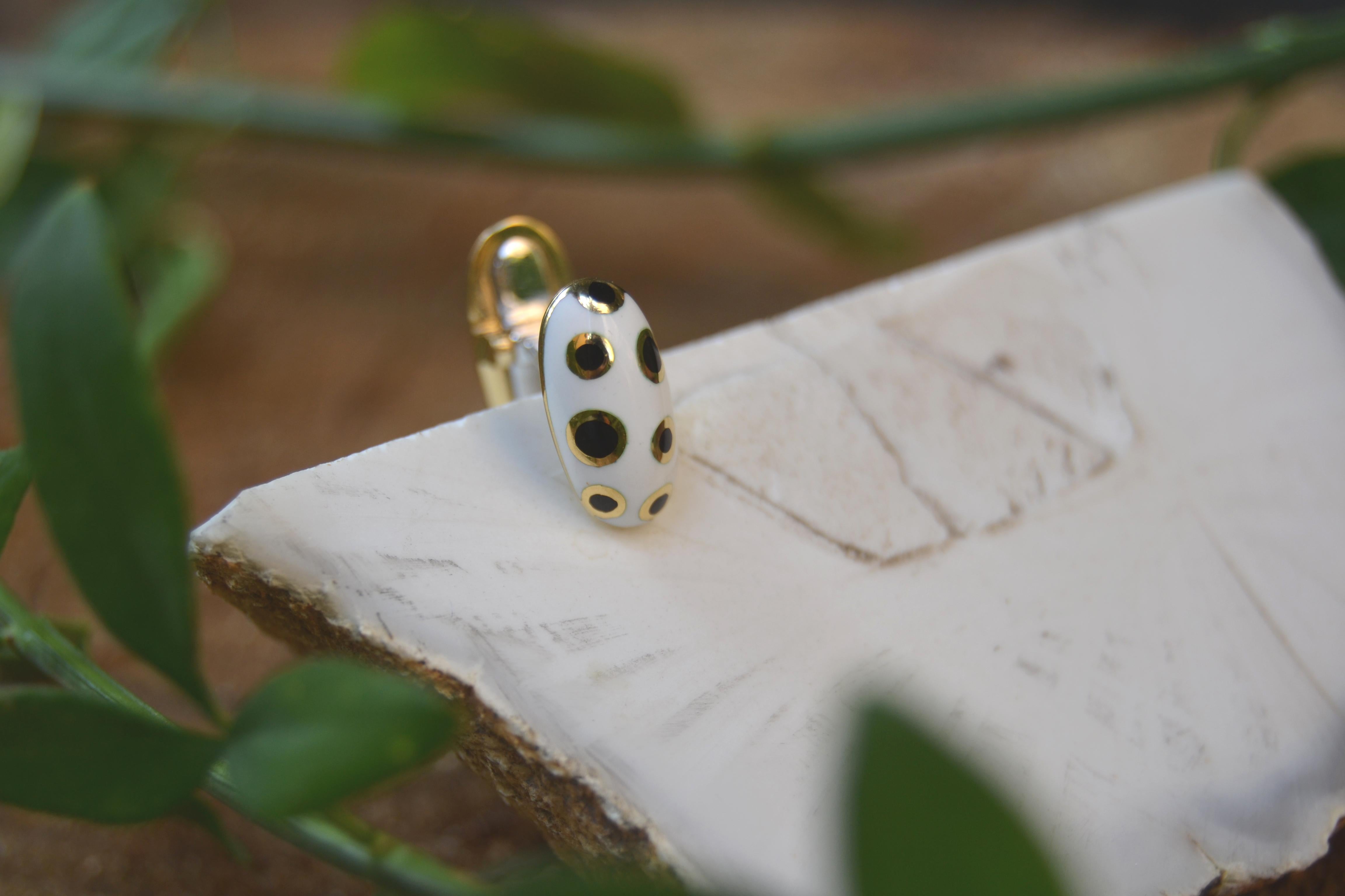  Polka Dot noir et blanc  Ensemble de boutons de manchette en or jaune 18 carats avec émail en vente 2