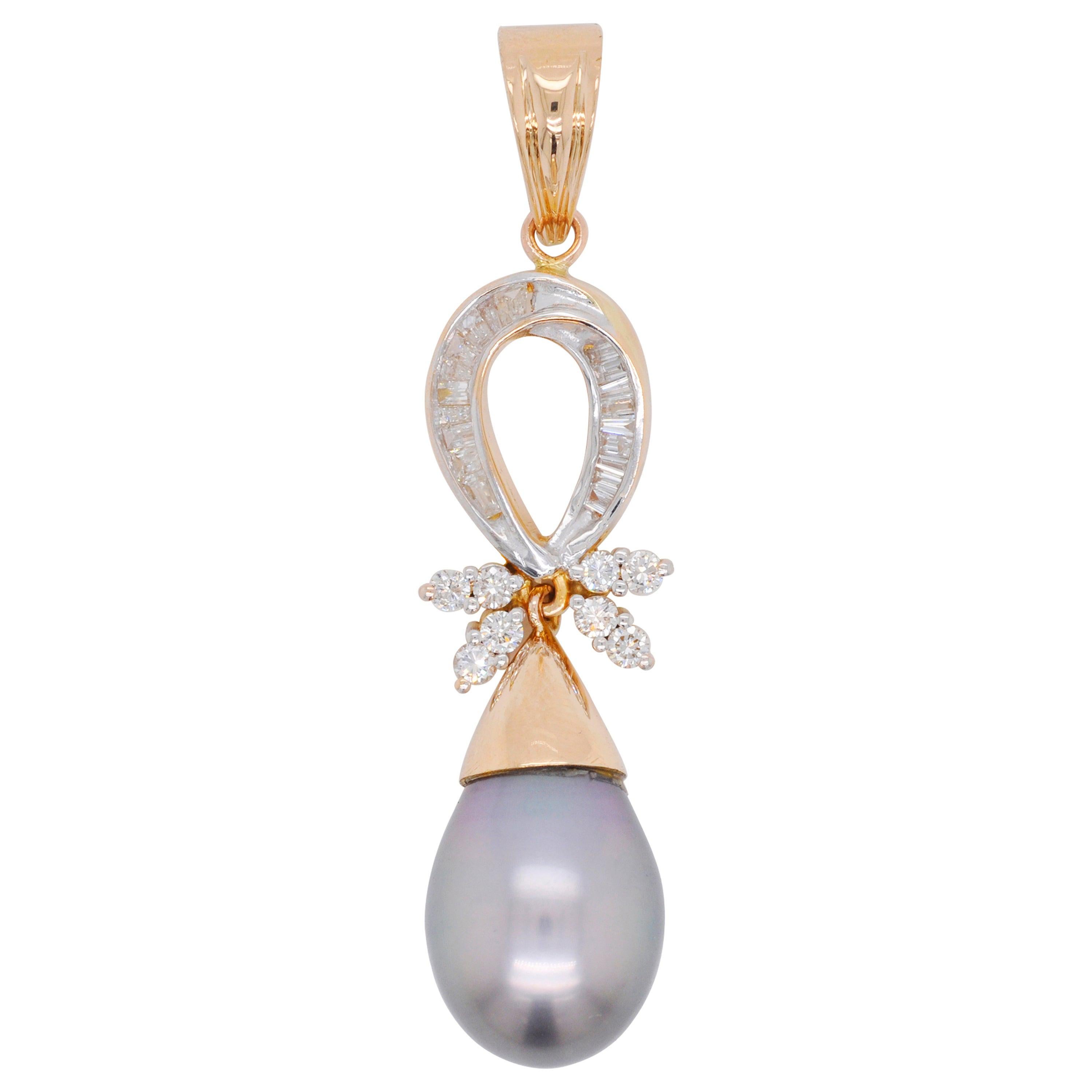 18 Karat Gold Black Pearl Diamond Baguette Drop Pendant Necklace For Sale