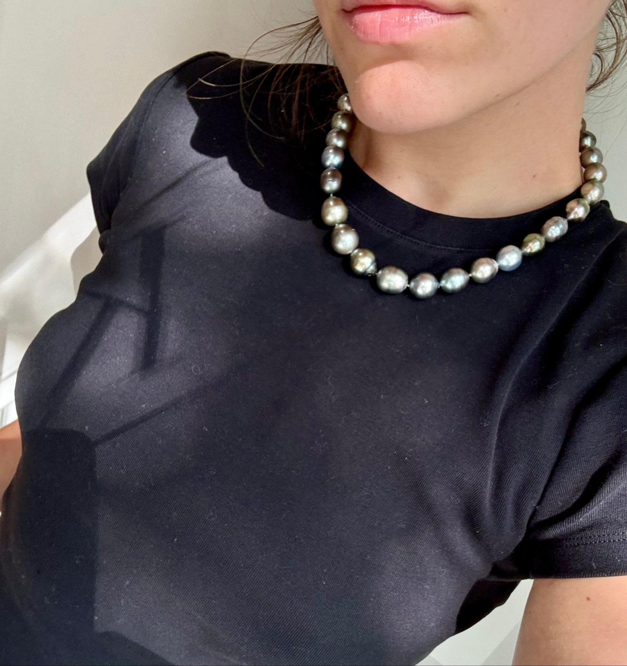 18K Gold Black Tahitian Baroque Pearl Necklace 18