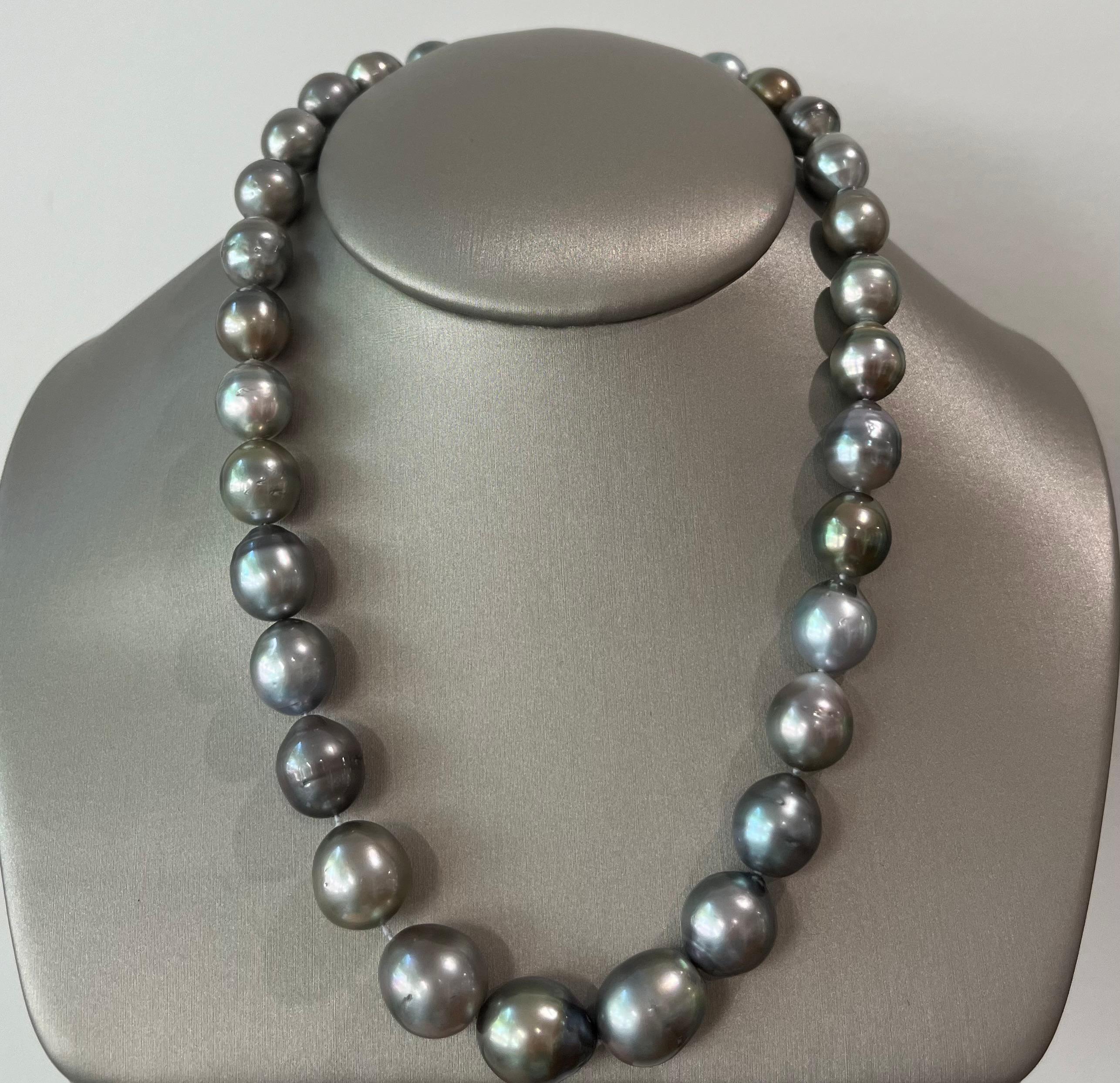 Contemporary 18 Karat Gold Black Tahitian Baroque Pearl Necklace For Sale