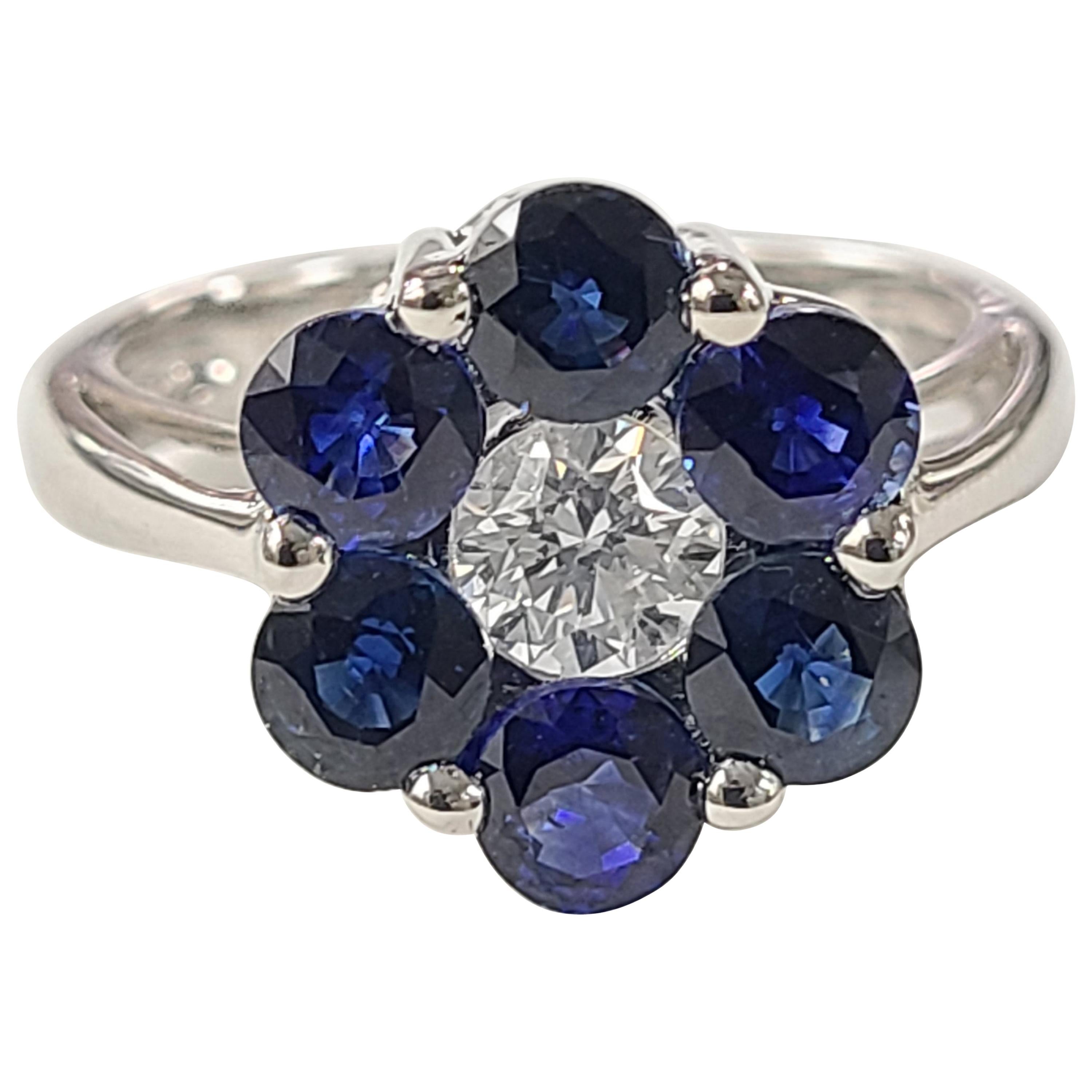 18 Karat Gold Blue Sapphire and Diamond Engagement or wedding Ring For Sale