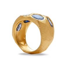 18 Karat Gold Blue Sapphire Cocktail Ring with 5.88 Carats