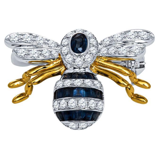 18 Karat Gold Blue Sapphire and Diamond Bee Brooch Pin For Sale
