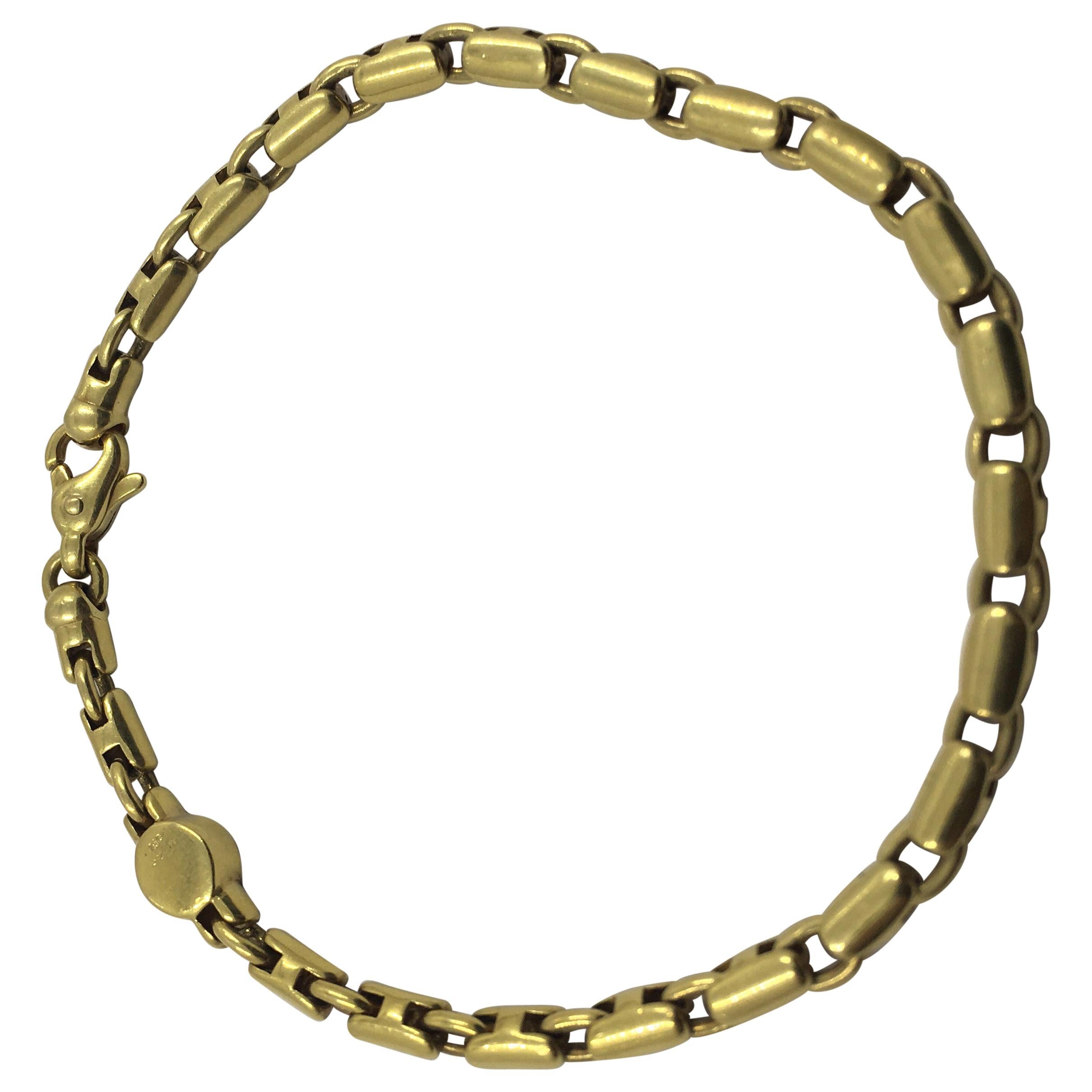 18 Karat Gold Bracelet For Sale